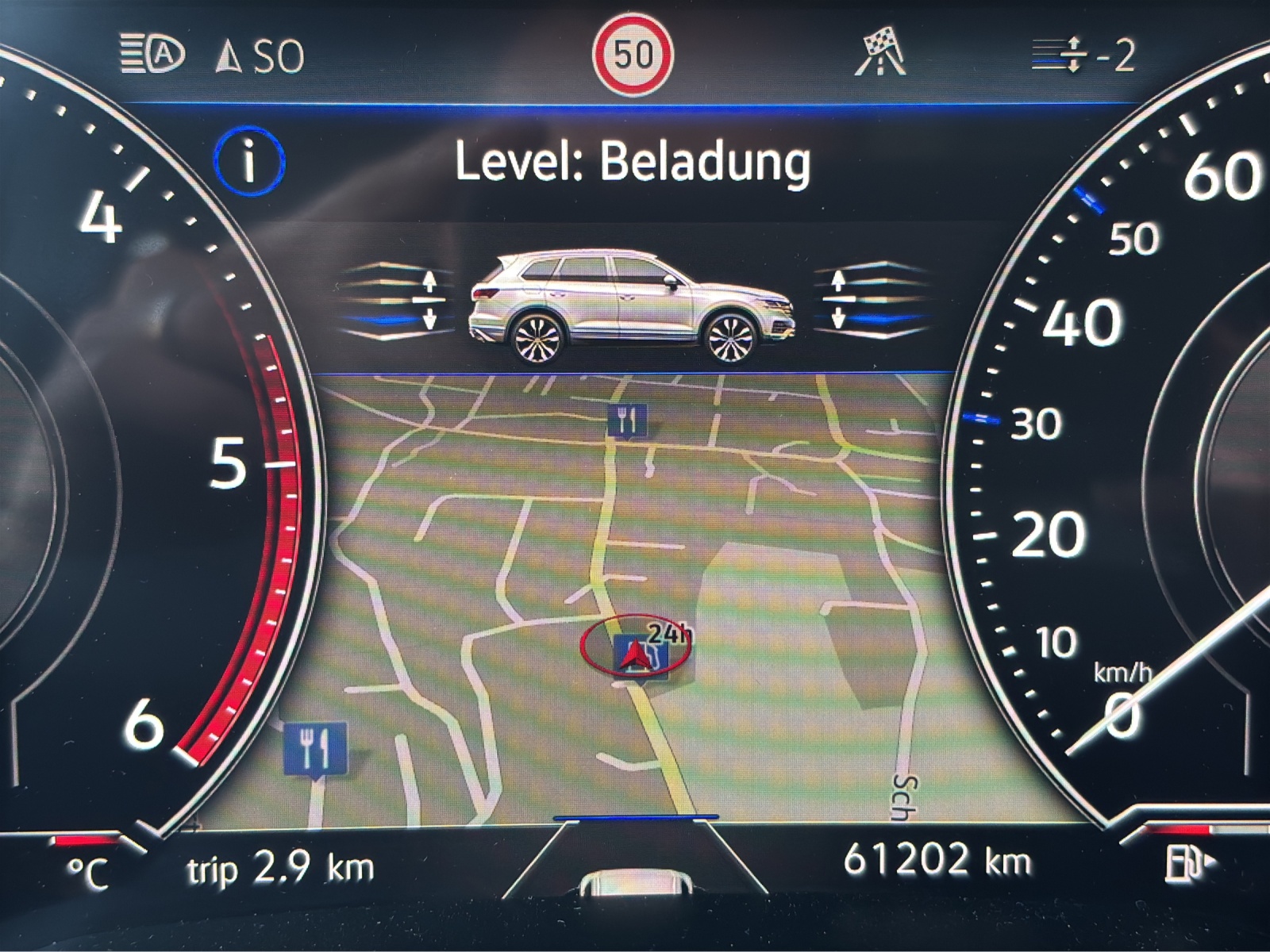 VW Touareg 3.0 TDI R Line Tiptronic mit fortl. Werksgarantie, AHK, Panorama-Ausstell-/Schiebedach, Standheizung-image-18