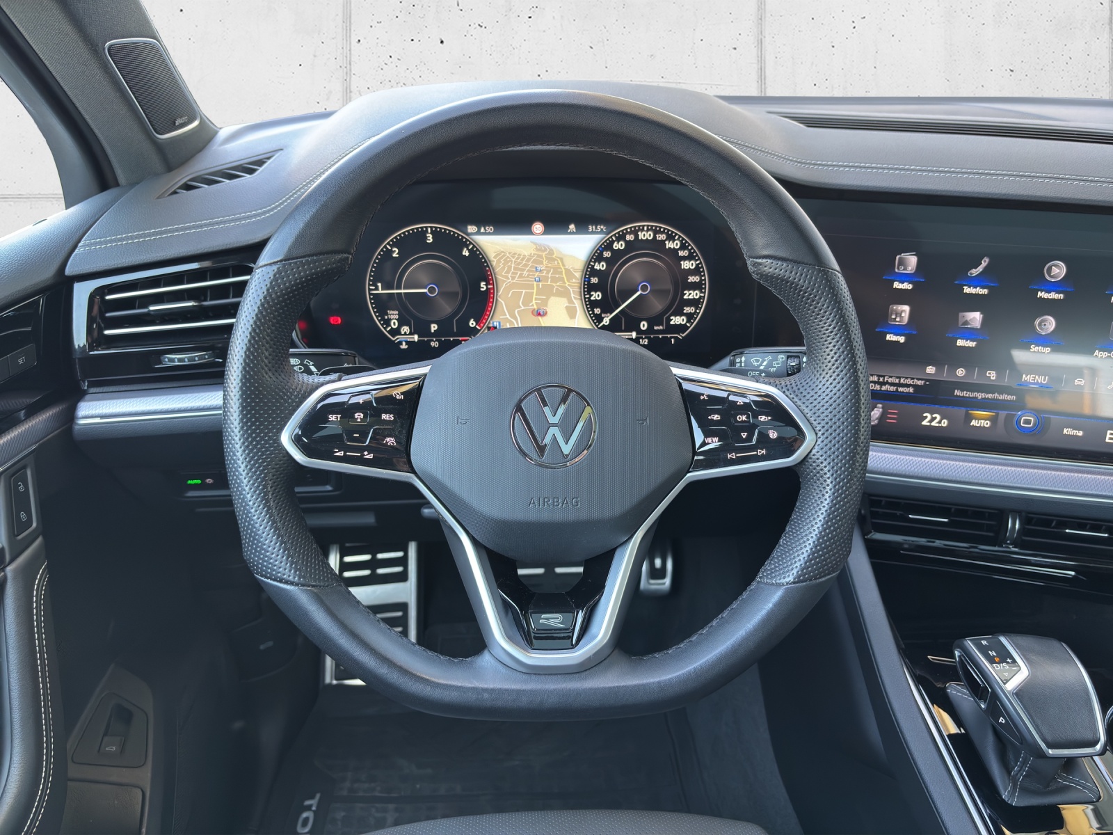 VW Touareg 3.0 TDI R Line Tiptronic mit fortl. Werksgarantie, AHK, Panorama-Ausstell-/Schiebedach, Standheizung-image-13