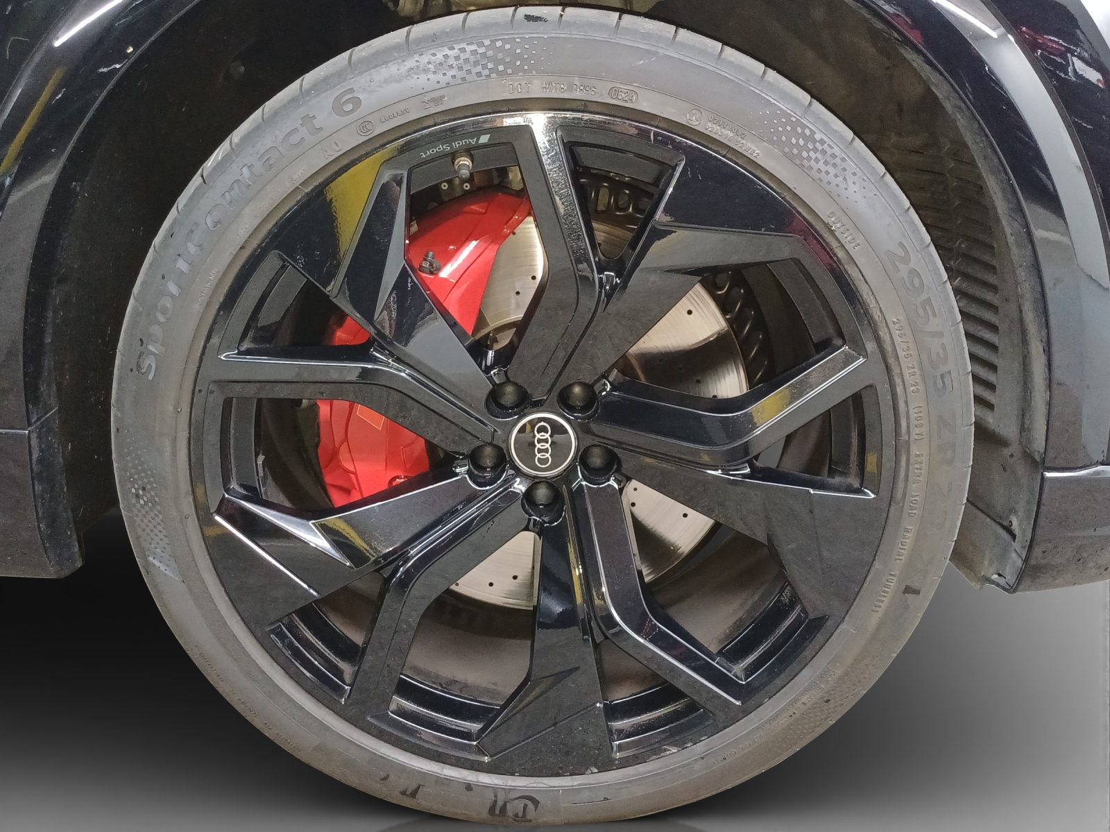 AUDI RSQ8 quattro tiptronic-image-15