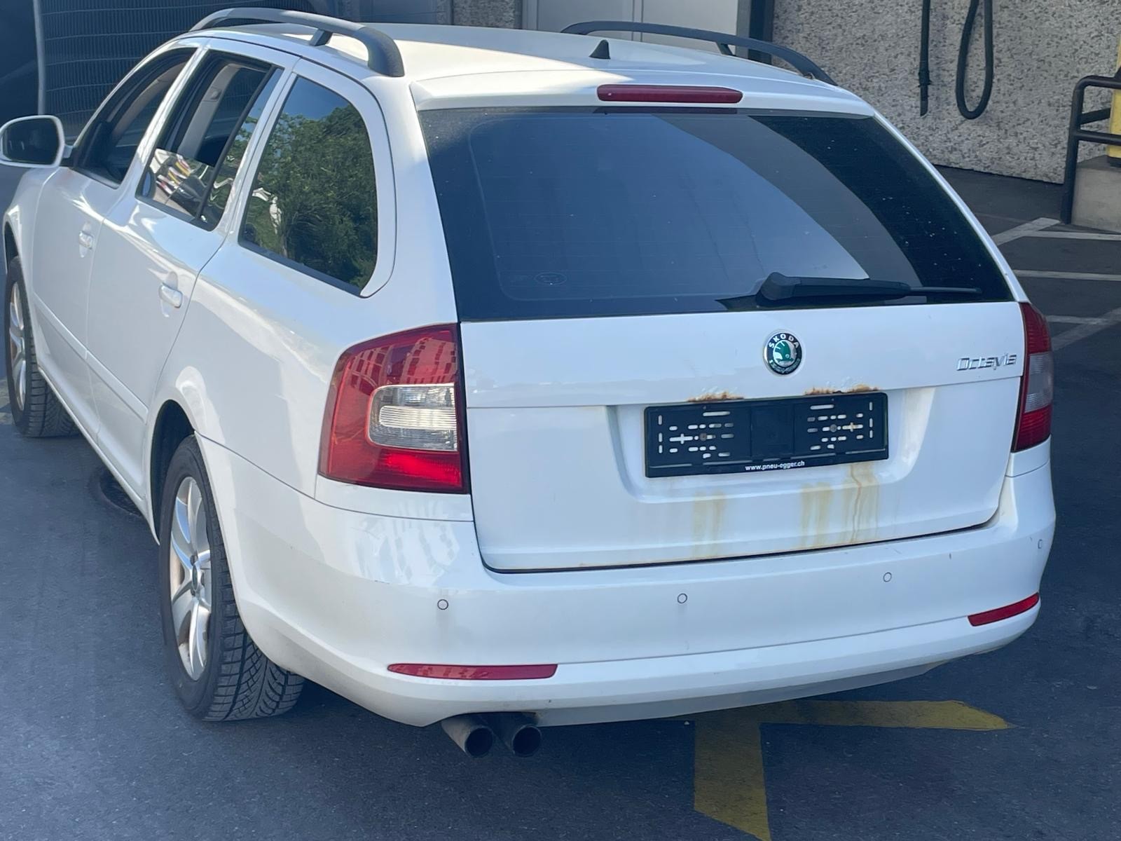 SKODA Octavia Combi 1.8 TSI Ambition 4x4-image-10