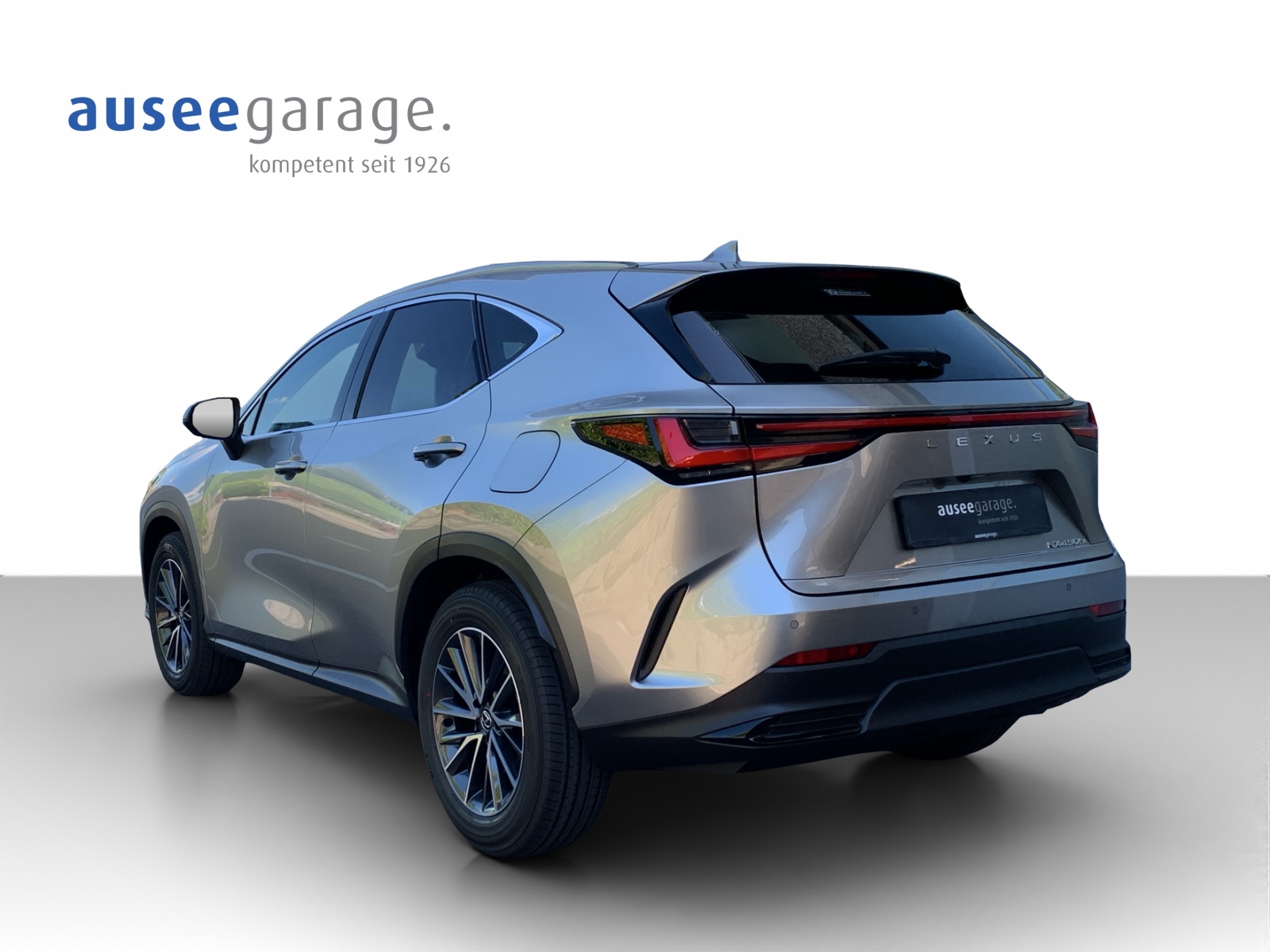 LEXUS NX 450h+ Comfort-showroom-element-2