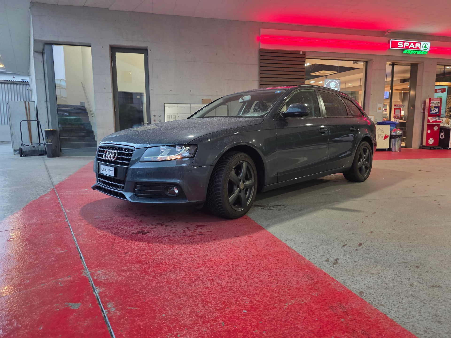 AUDI A4 Avant 1.8 TFSI-image-5