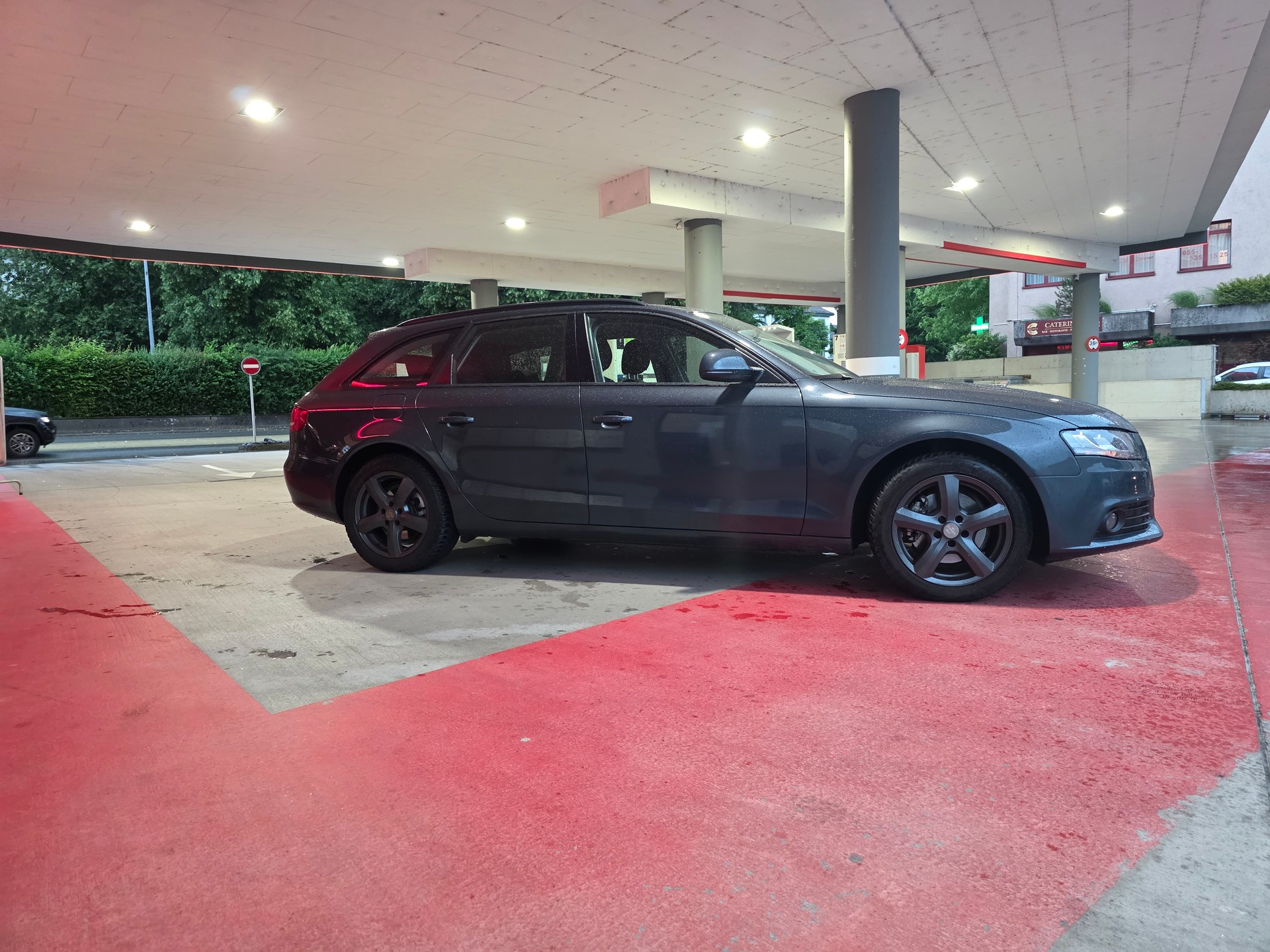 AUDI A4 Avant 1.8 TFSI-image-8