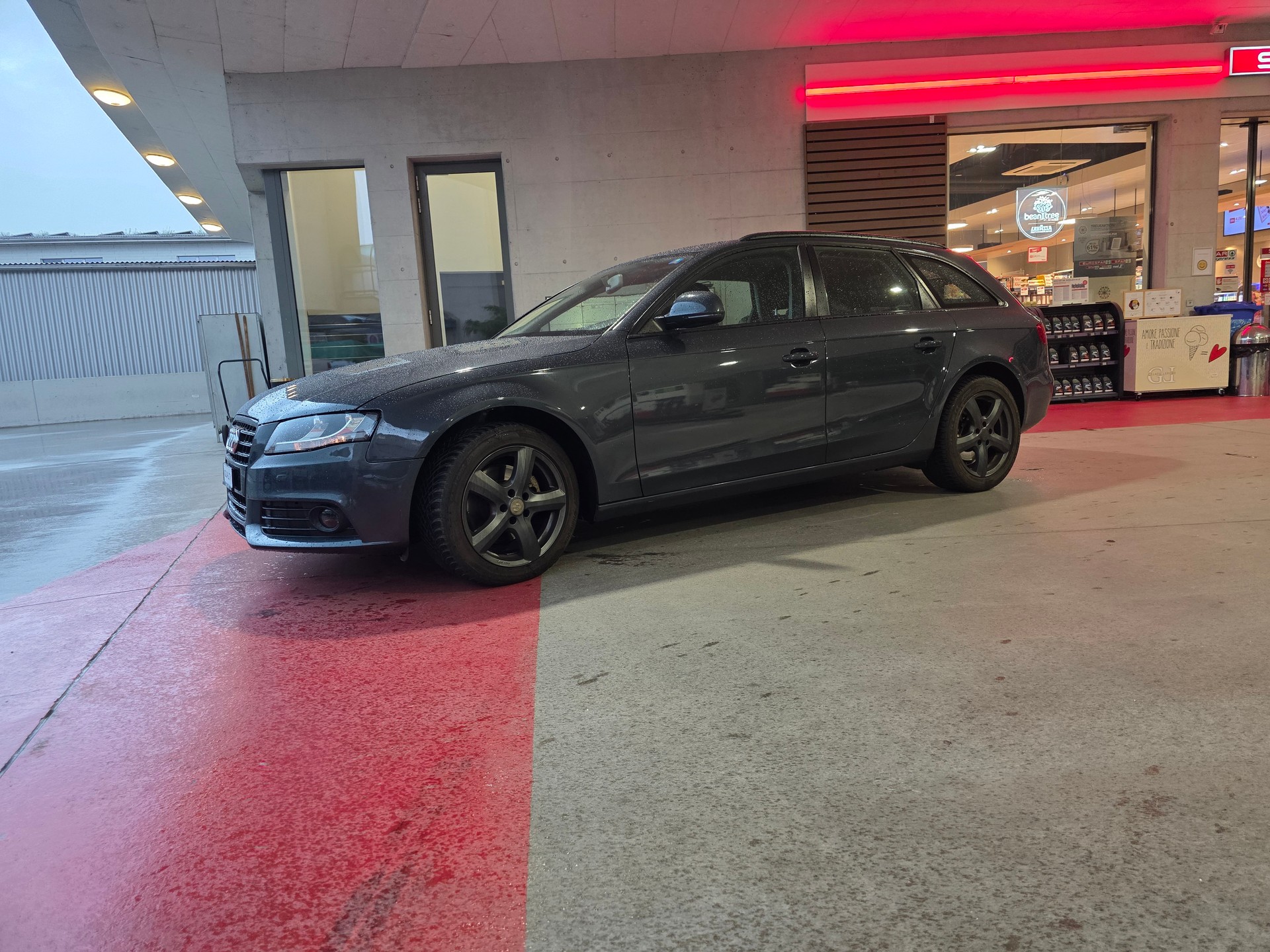 AUDI A4 Avant 1.8 TFSI-image-7
