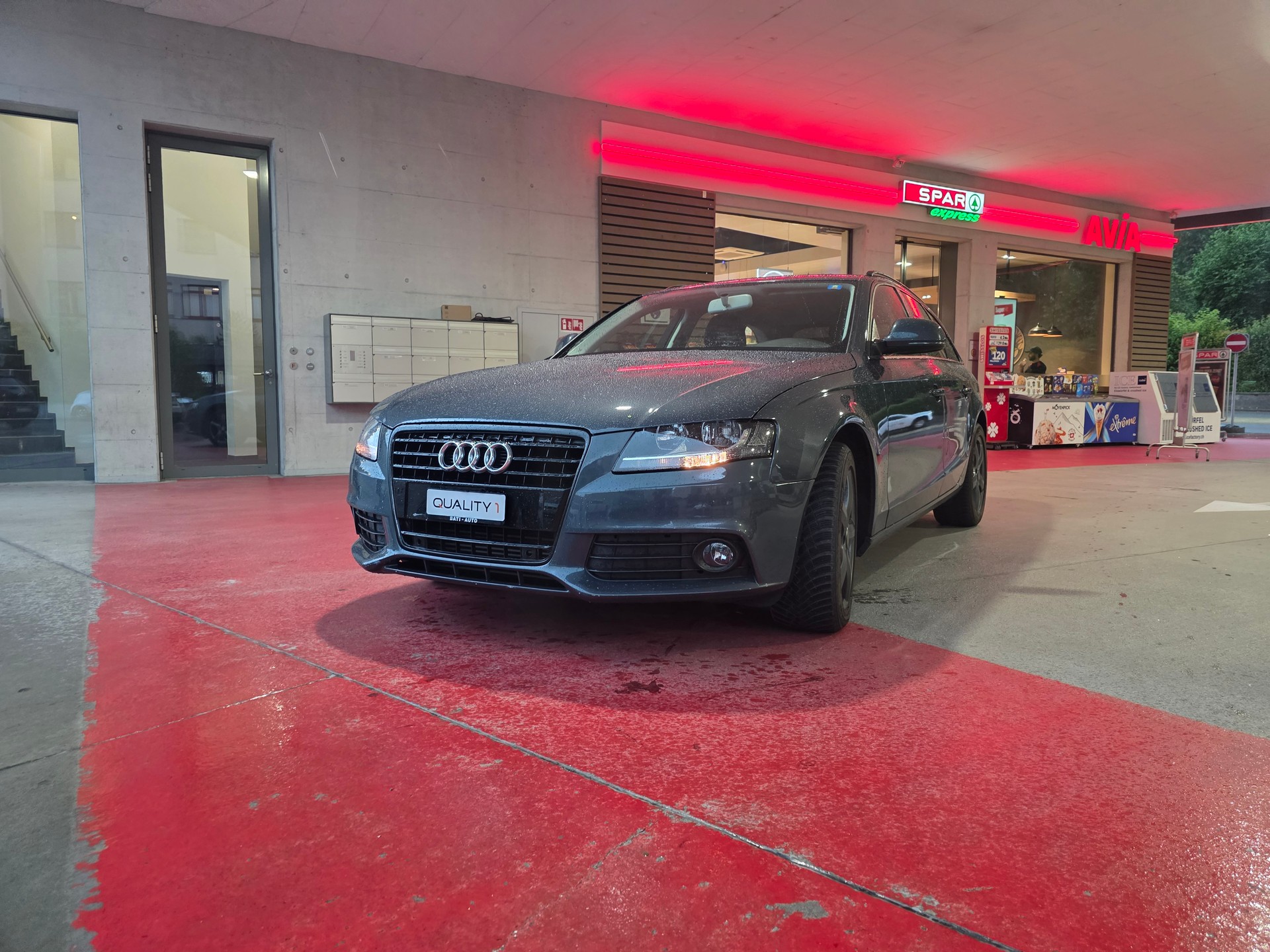 AUDI A4 Avant 1.8 TFSI-showroom-element-3