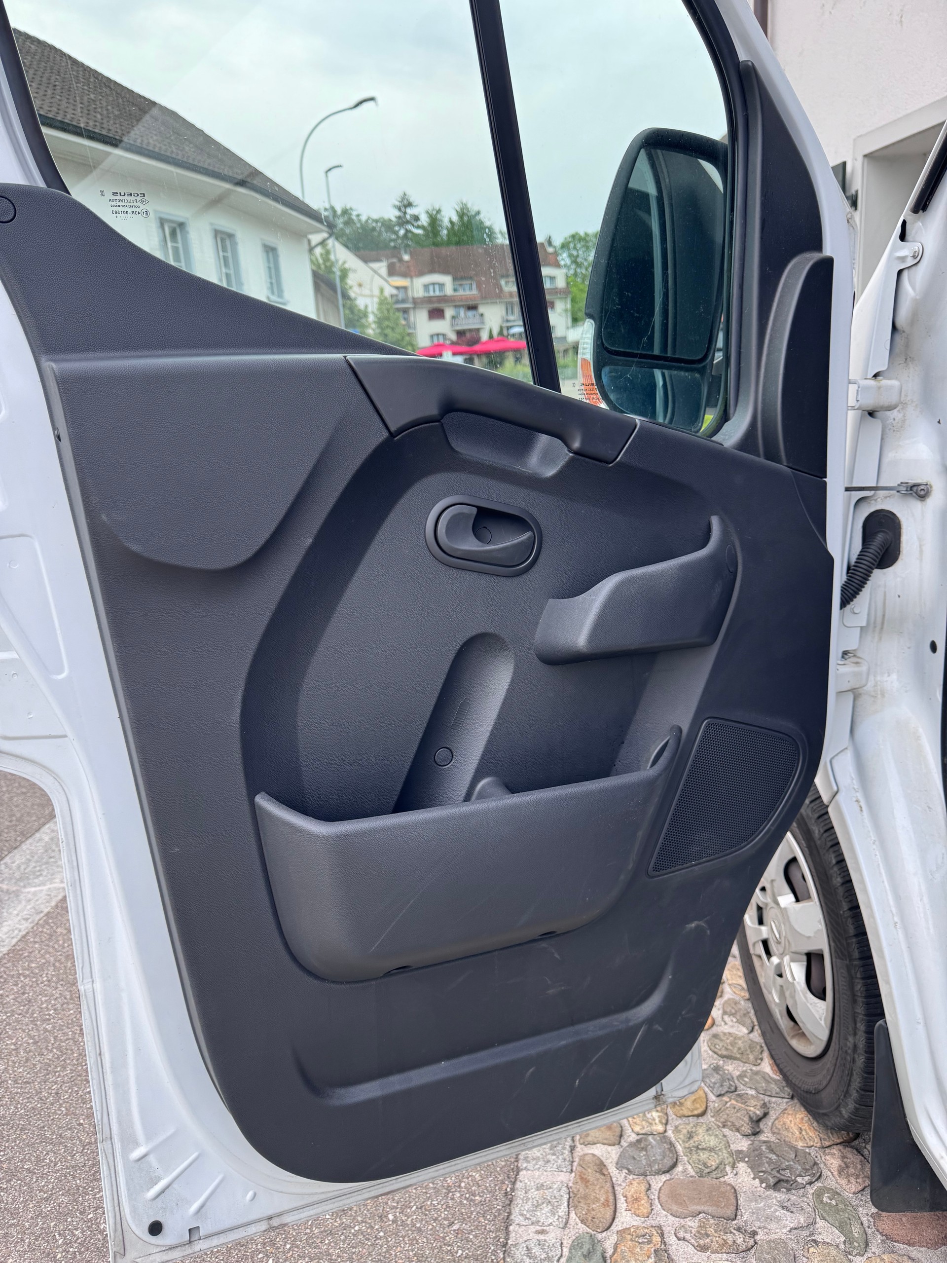 NISSAN NV400 F35.15 L2H2 FWD Comfort-image-10
