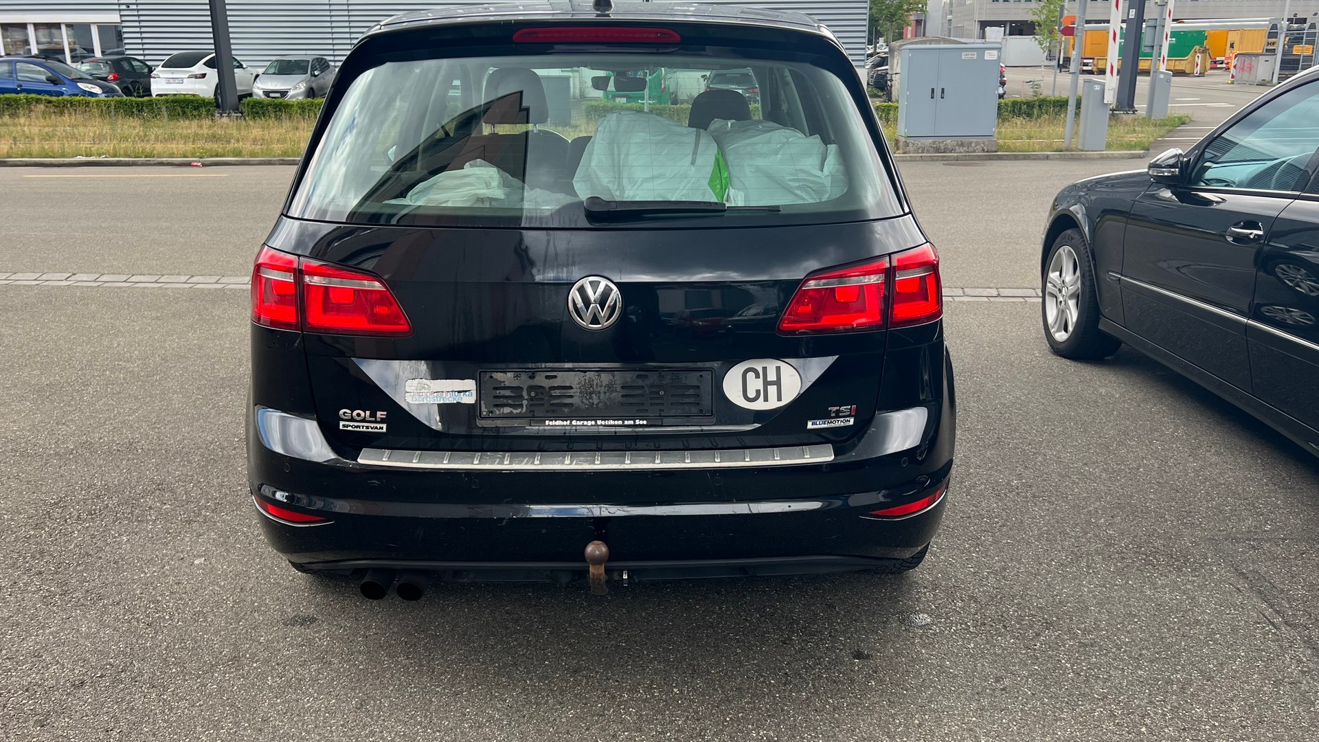 VW Golf Sportsvan 1.4 TSI Allstar-image-5
