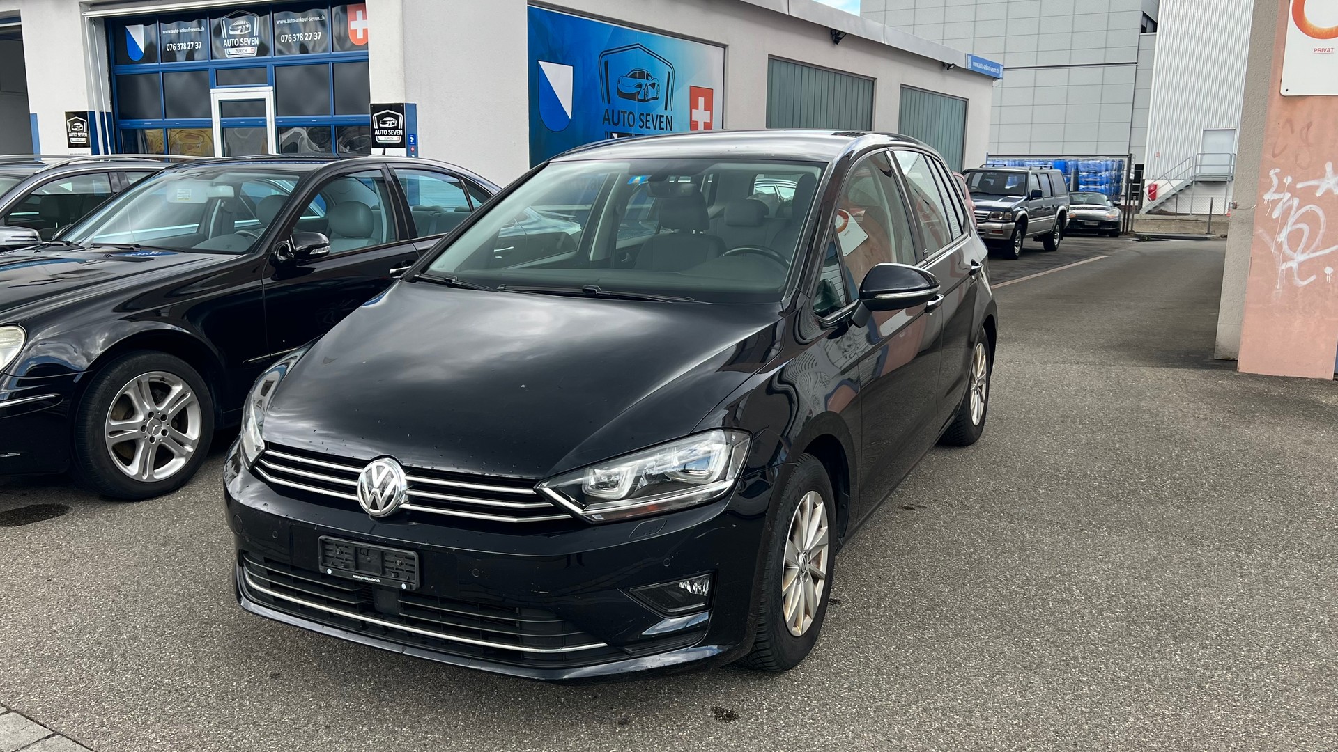 VW Golf Sportsvan 1.4 TSI Allstar-image-1