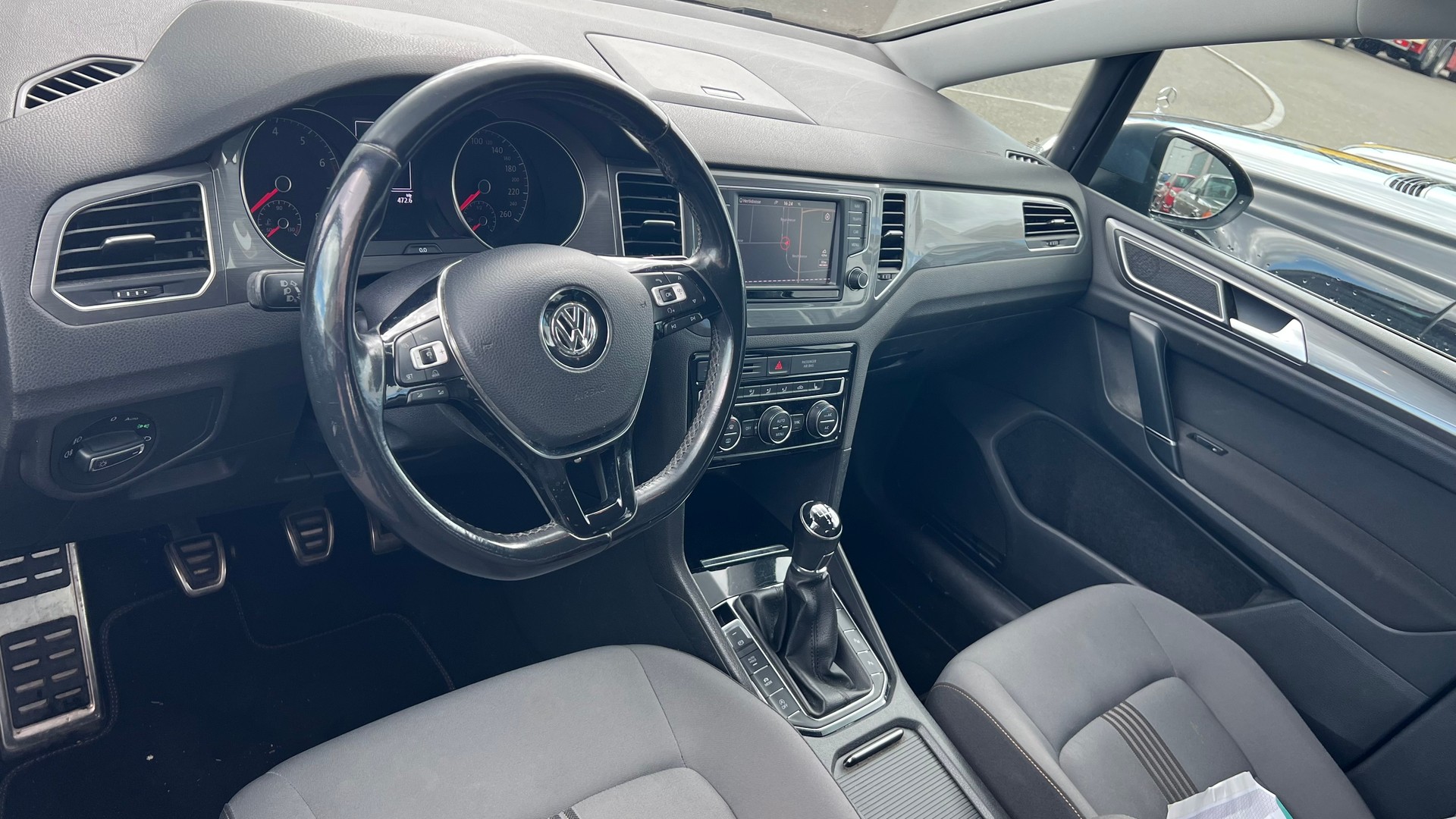 VW Golf Sportsvan 1.4 TSI Allstar-image-13