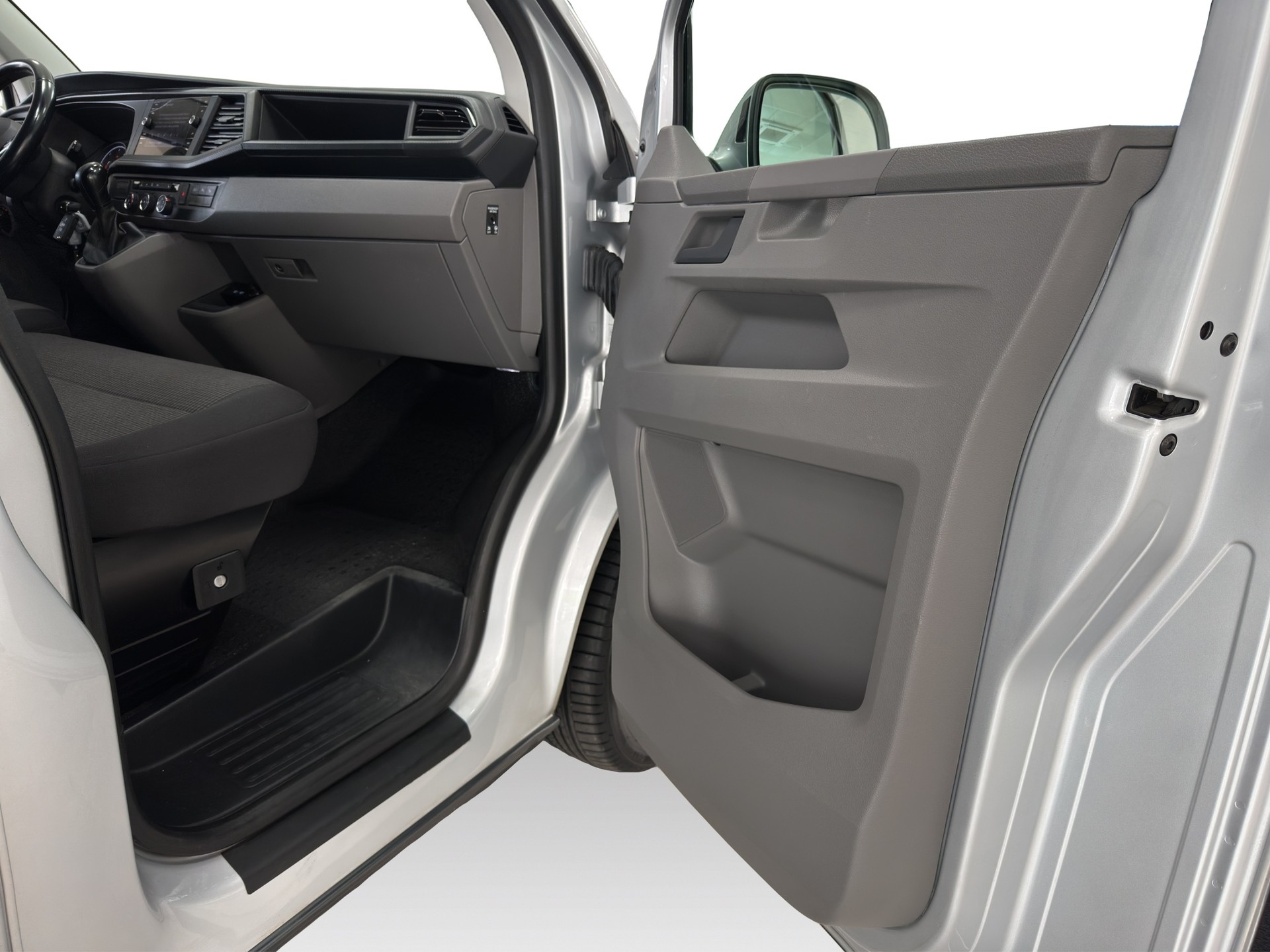 VW T6.1 2.0 Bi-TDI 4Motion DSG-image-6