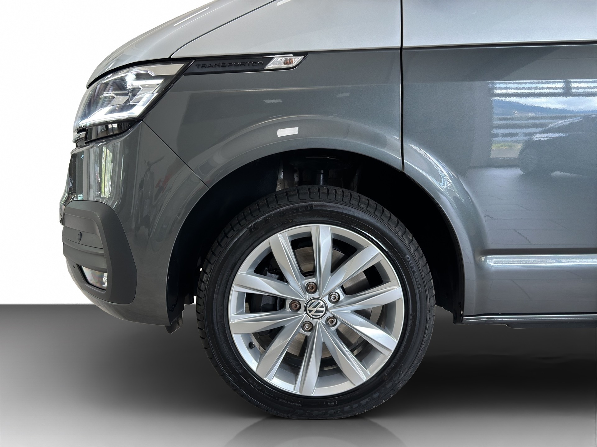 VW T6.1 2.0 Bi-TDI 4Motion DSG-image-1