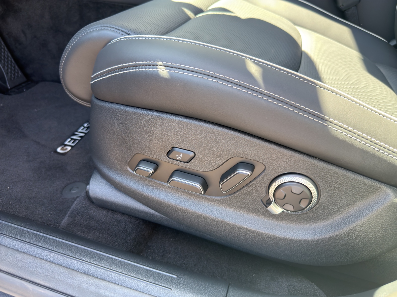 GENESIS GV70 Electrified Sport kWh 77,4 AWD-image-17