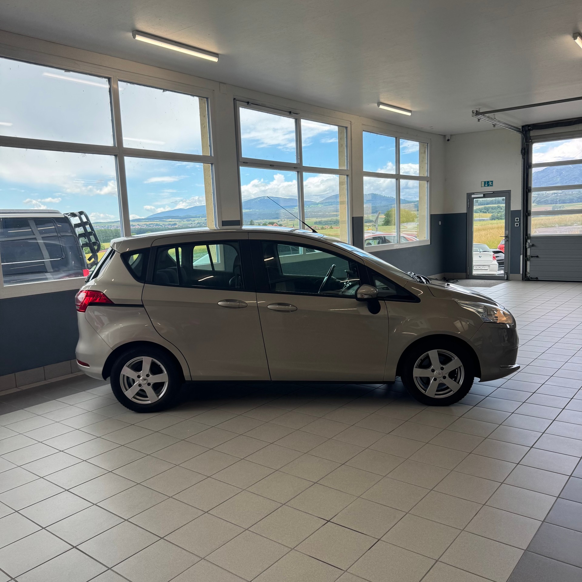 FORD B-Max 1.0 SCTi Titanium-showroom-element-3