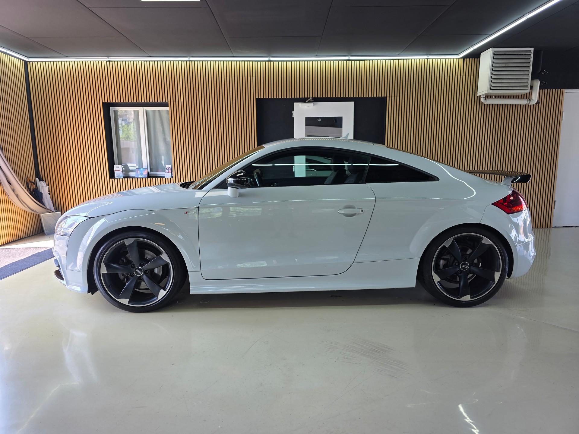 AUDI TT Coupé 2.0 TFSI S-tronic-showroom-element-3