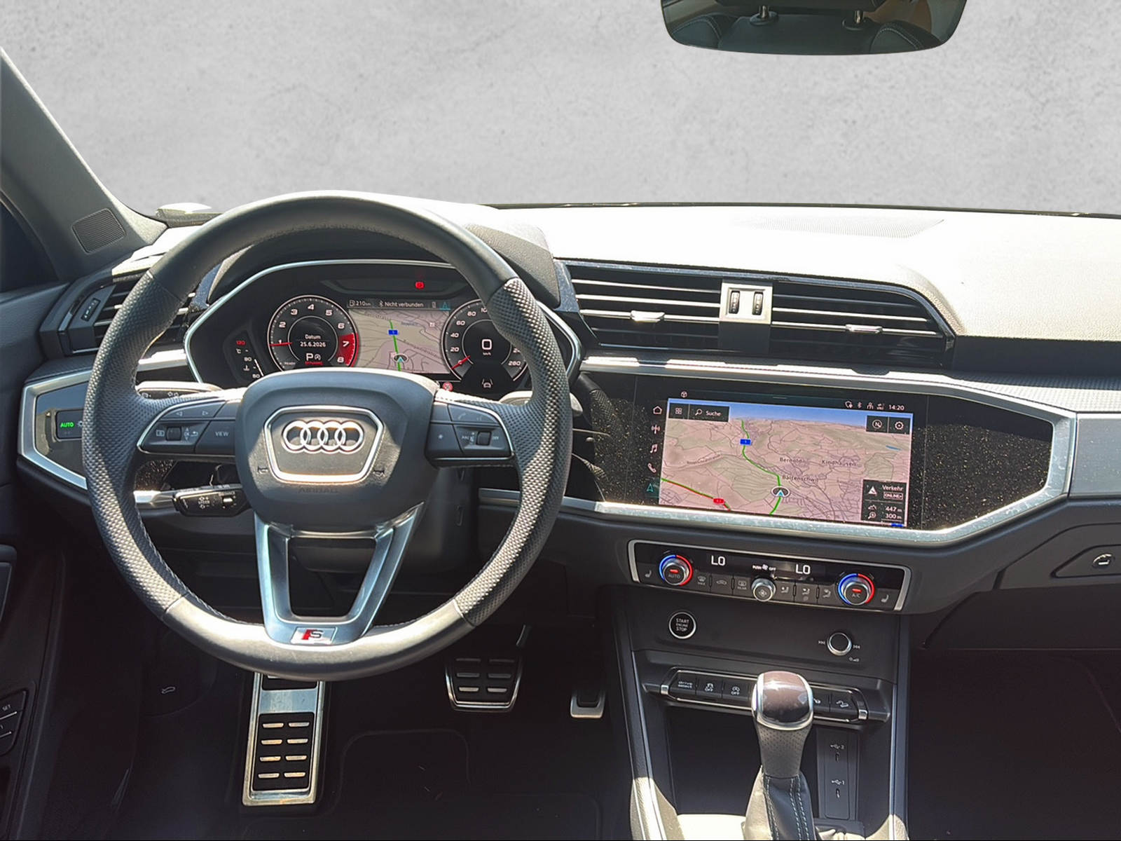 AUDI Q3 Sportback 45 TFSI S line quattro S-tronic-image-10