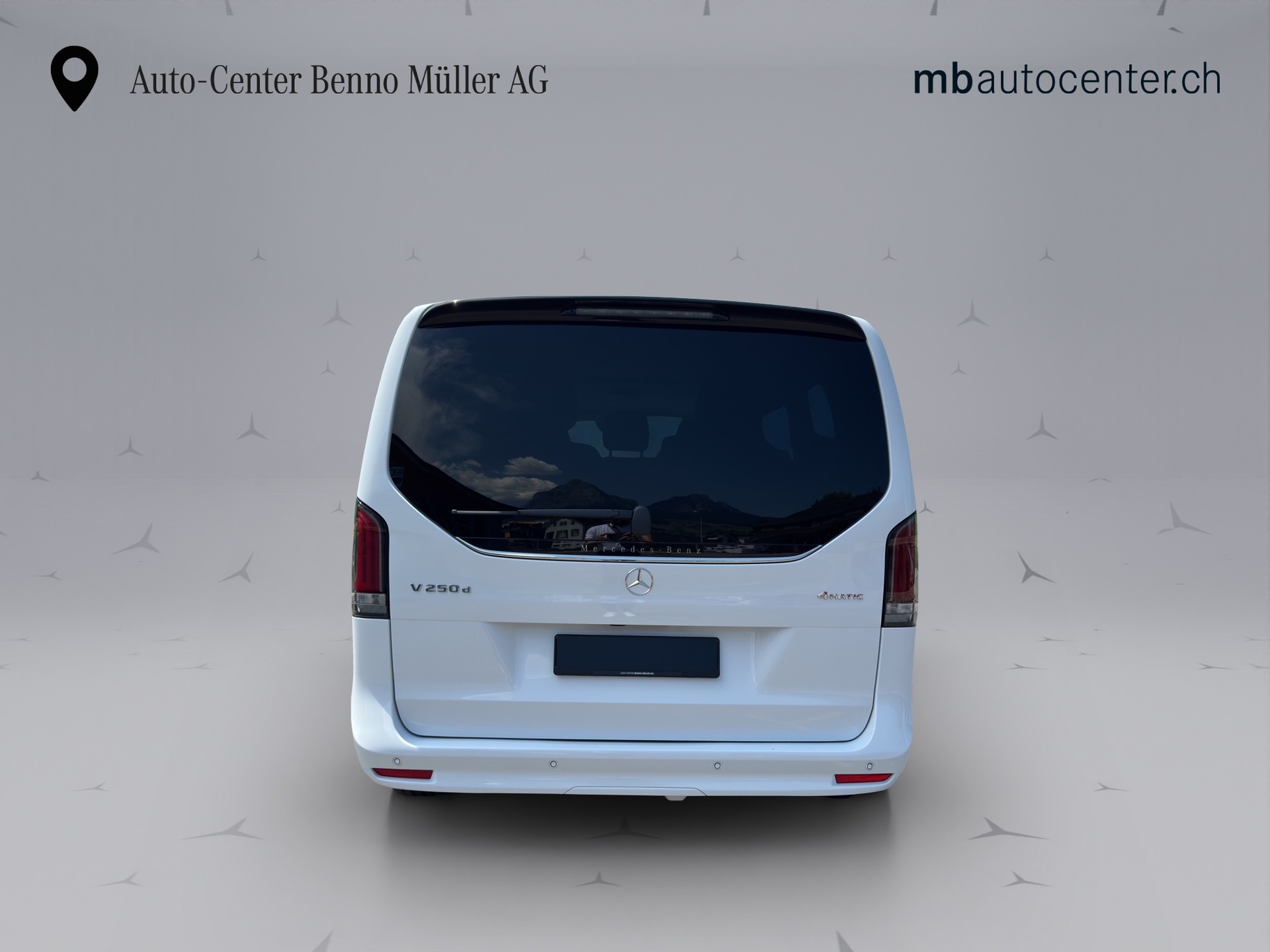 MERCEDES-BENZ V 250 d Style lang Van-showroom-element-3