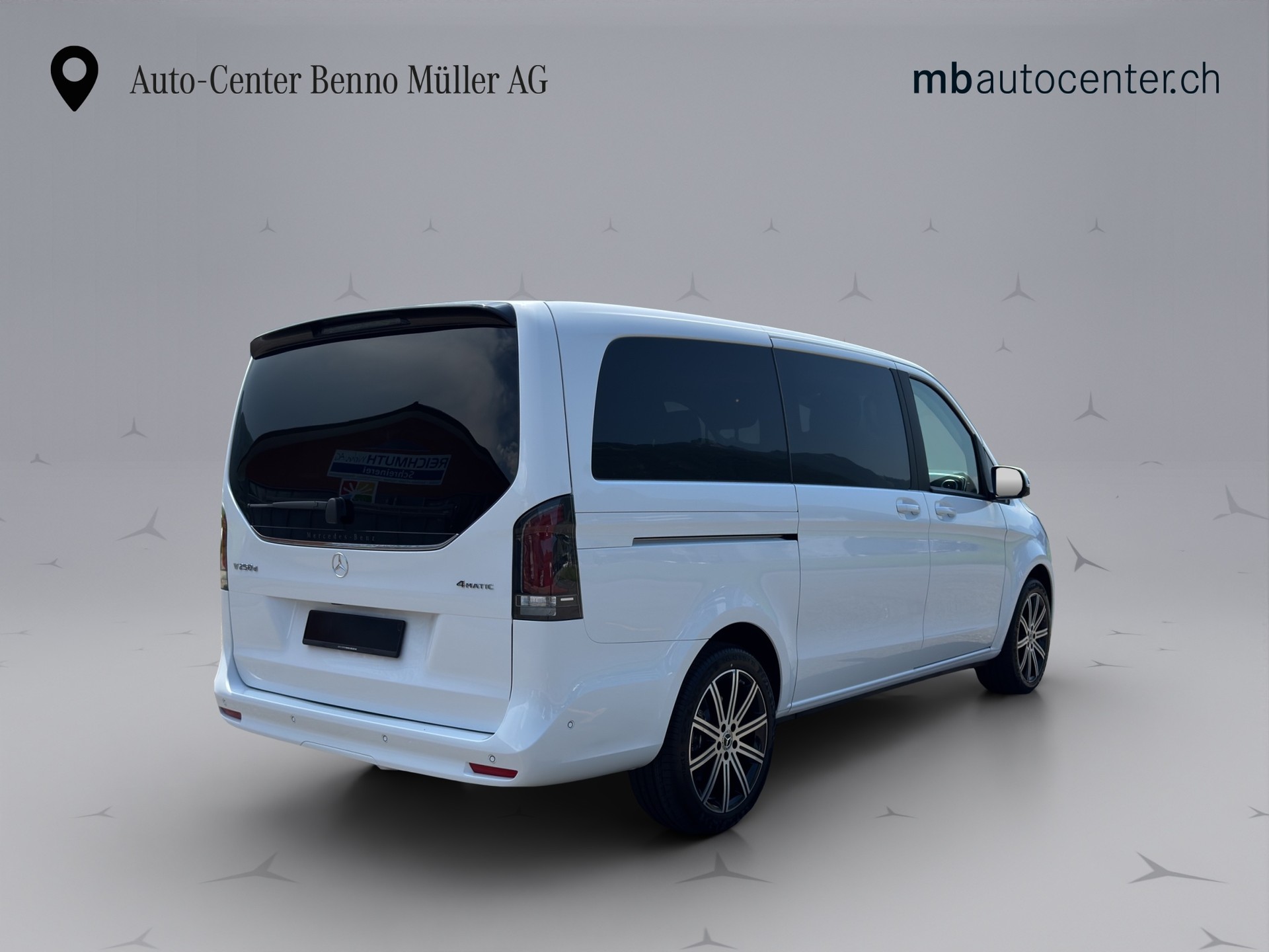 MERCEDES-BENZ V 250 d Style lang Van-image-4