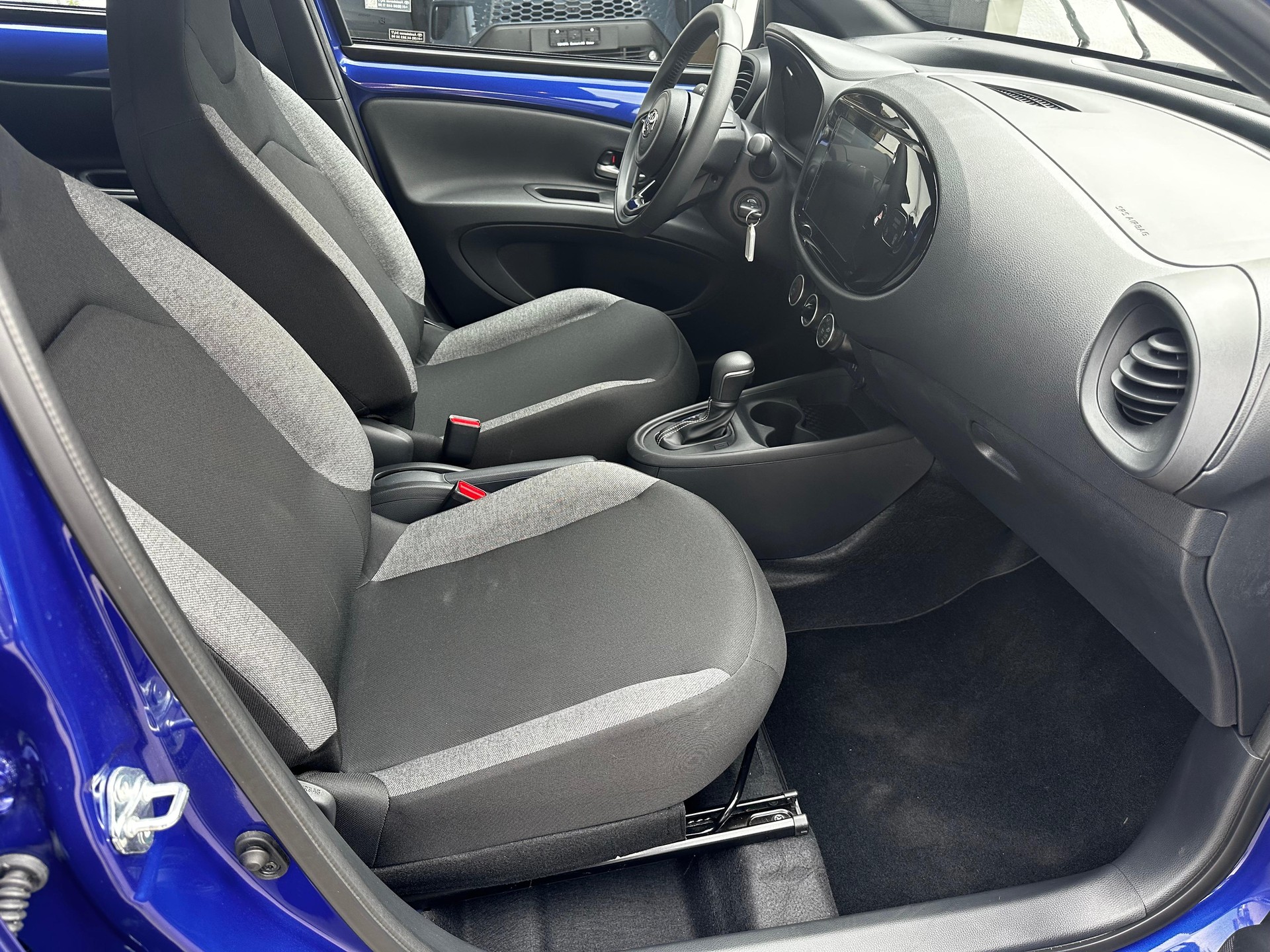 TOYOTA Aygo X 1.0 VVT-i Comfort-image-12