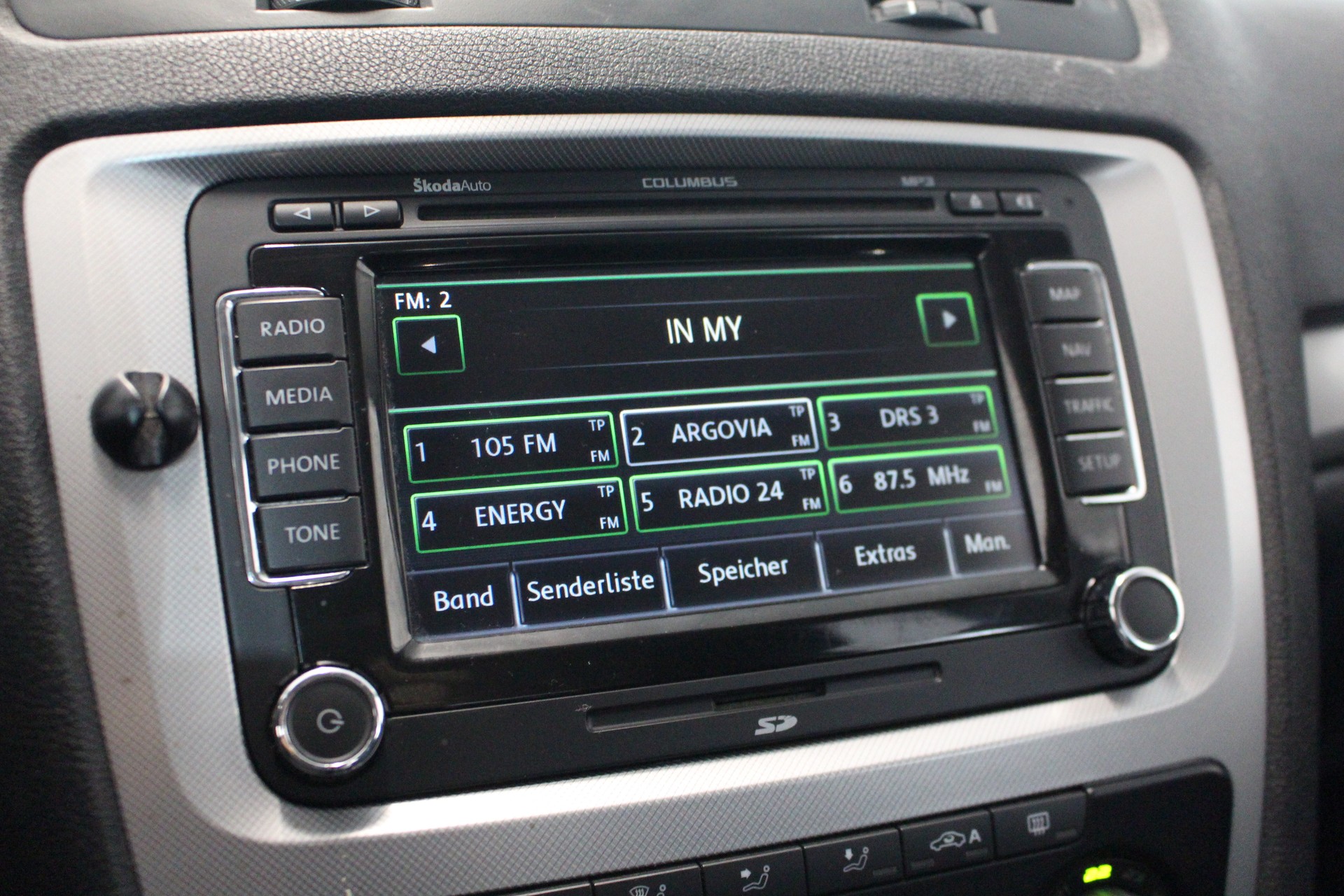 SKODA Octavia Combi 1.9 TDI Elegance DSG-image-15