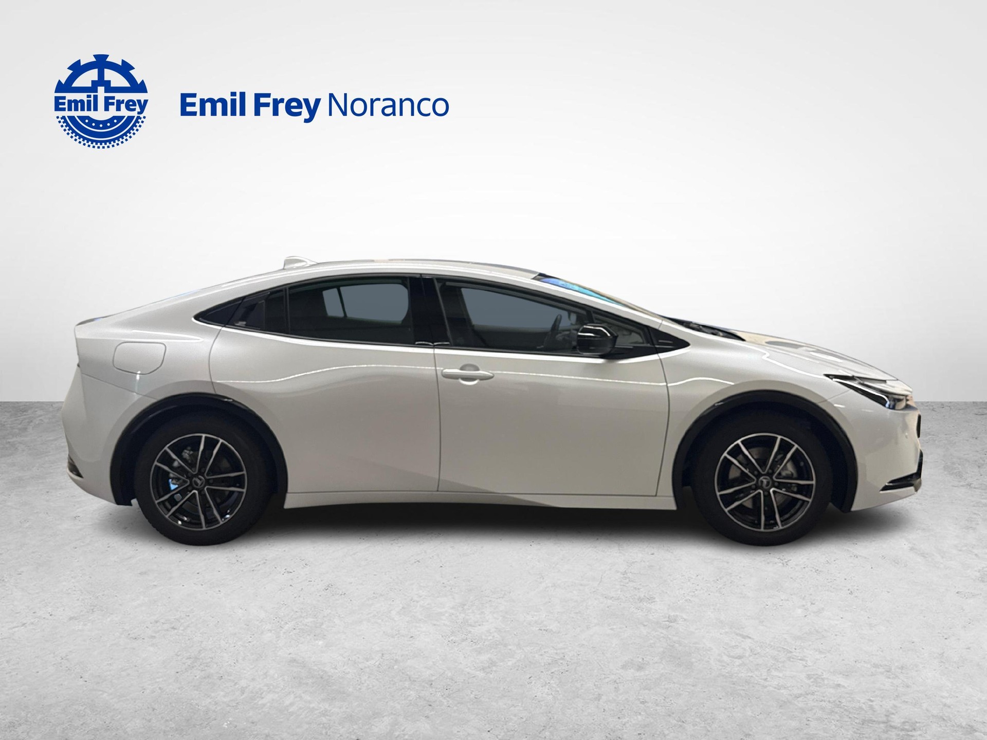TOYOTA Prius 2.0 Plug-In-Hybrid Style-image-5