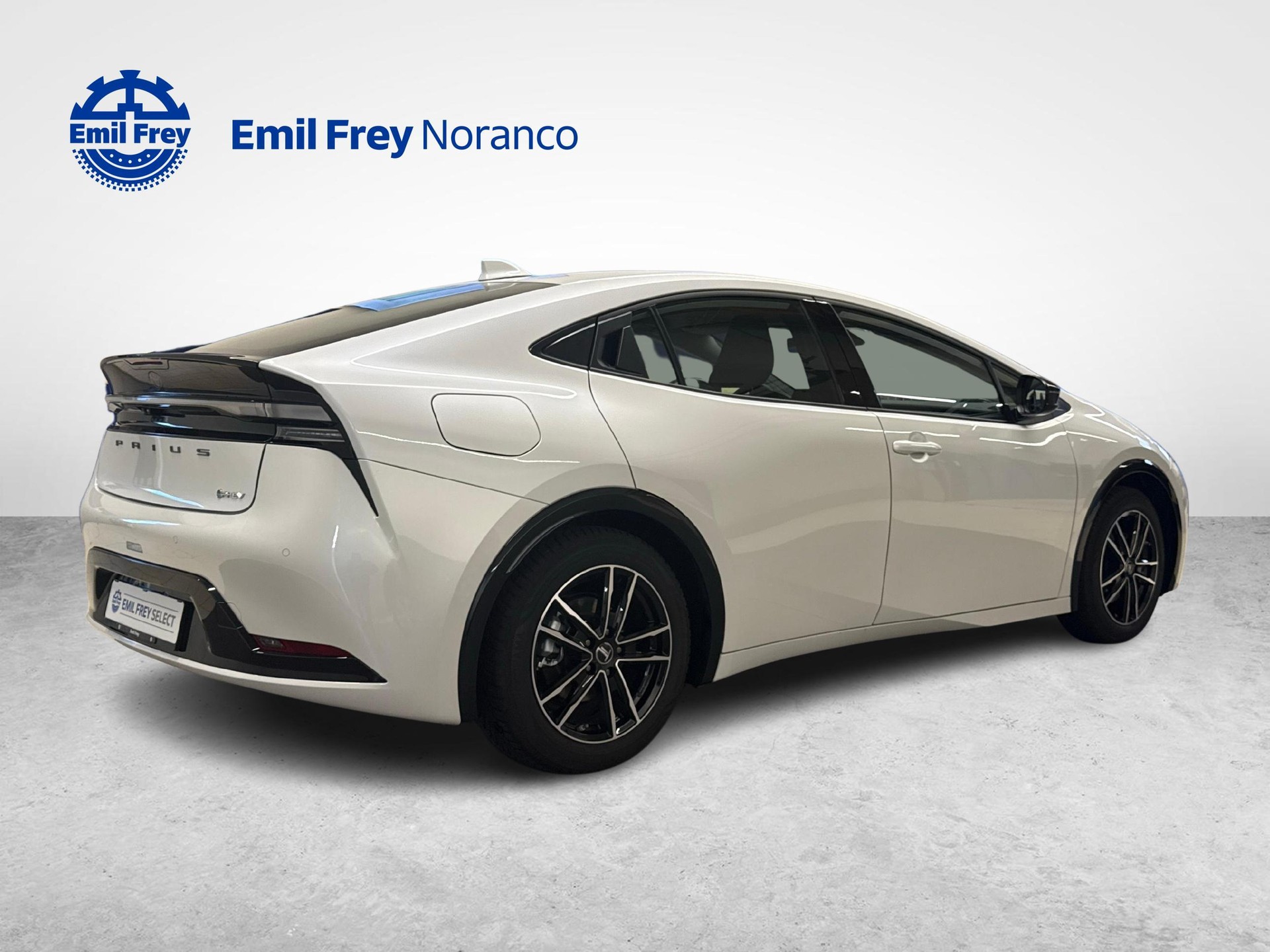 TOYOTA Prius 2.0 Plug-In-Hybrid Style-image-4