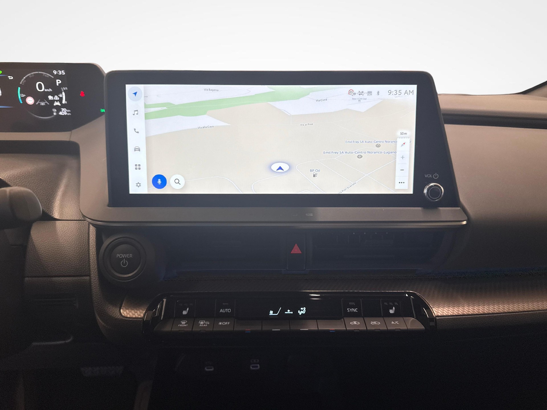 TOYOTA Prius 2.0 Plug-In-Hybrid Style-image-13