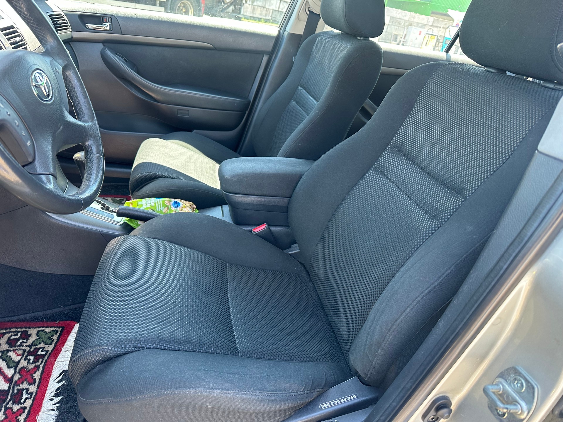 TOYOTA Avensis 2.0 D4 VVT-i Linea Sol Sportswagon-image-4