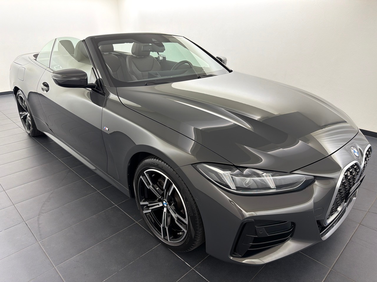 BMW 420i Cabrio M Sport-showroom-element-3