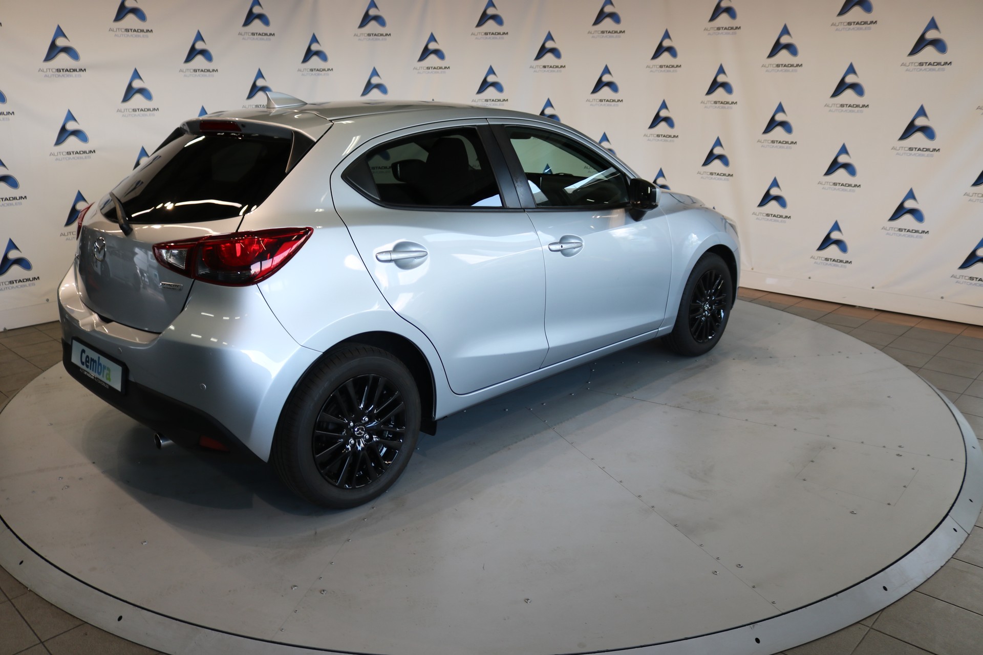 MAZDA 2 SKYACTIV-G 115 Revolution-image-21