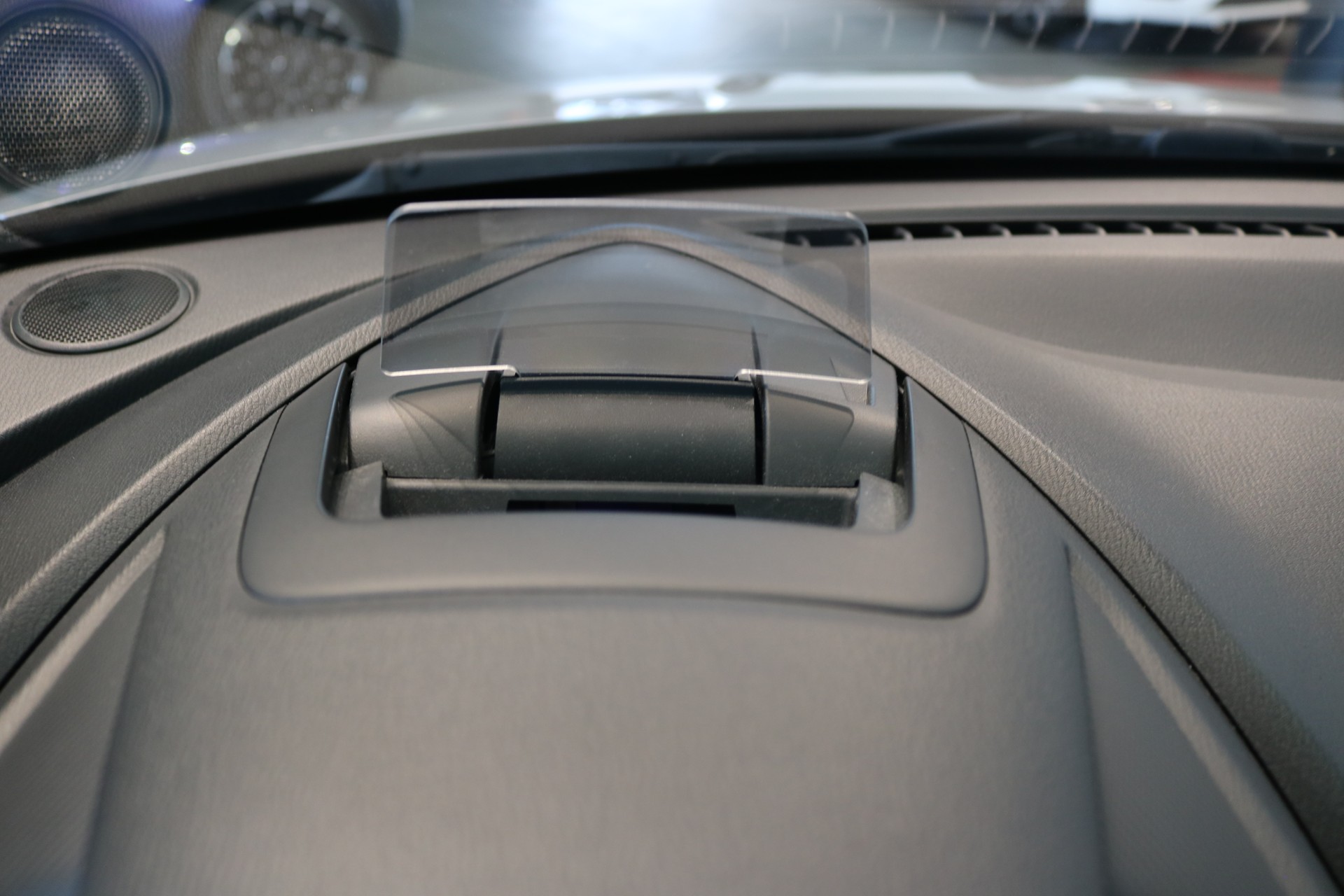 MAZDA 2 SKYACTIV-G 115 Revolution-image-42