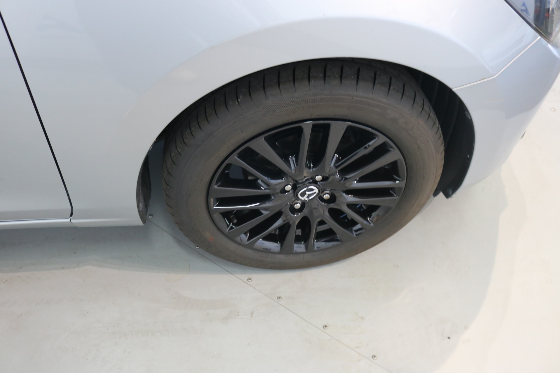 MAZDA 2 SKYACTIV-G 115 Revolution-image-28
