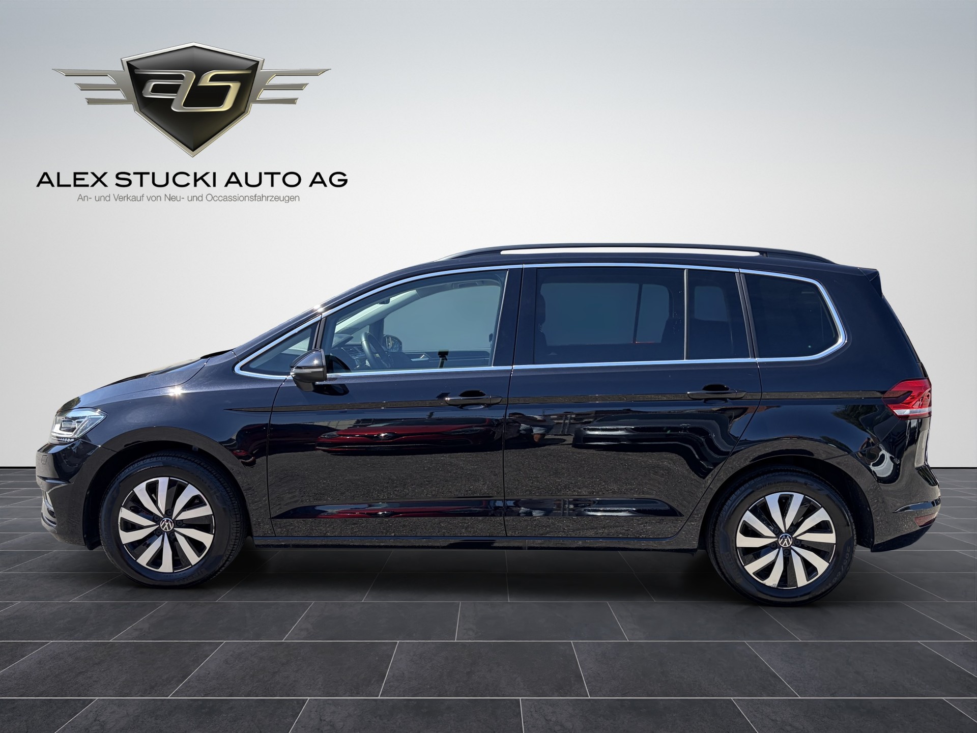 VW Touran 2.0 TDI BlueMotion Technology Comfortline DSG-showroom-element-3