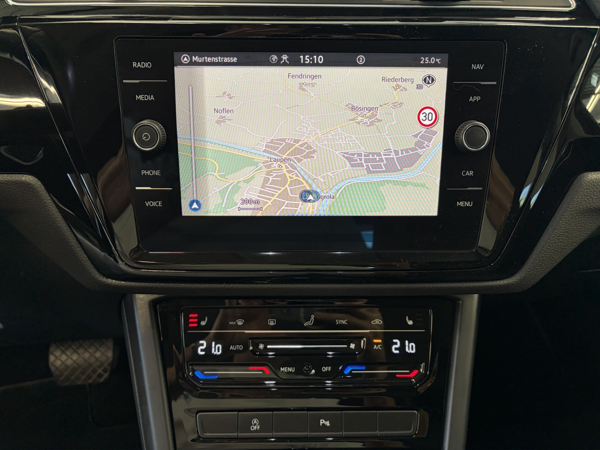 VW Touran 2.0 TDI BlueMotion Technology Comfortline DSG-image-11