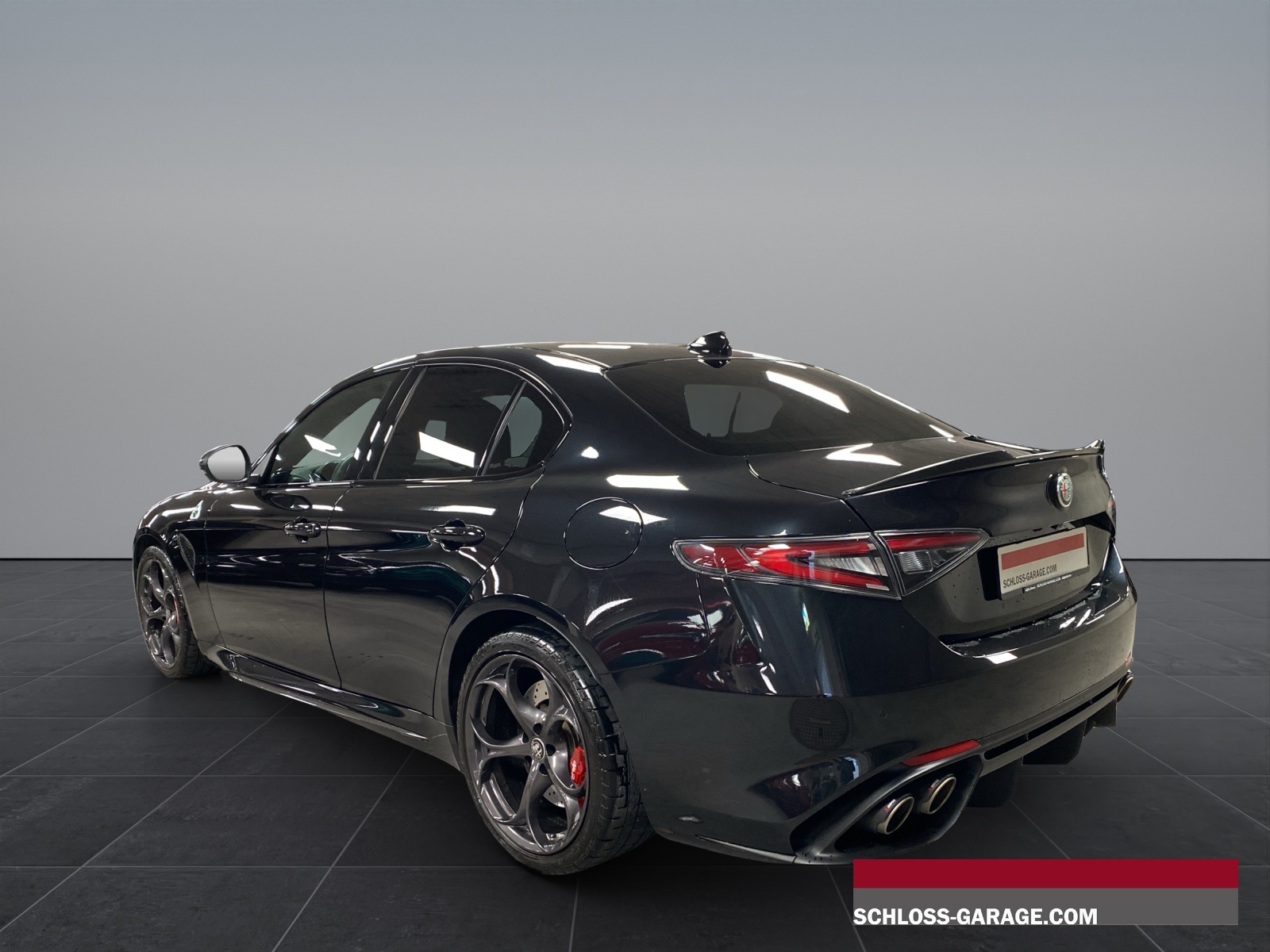 ALFA ROMEO Giulia 2.9 V6 Biturbo Quad-showroom-element-2