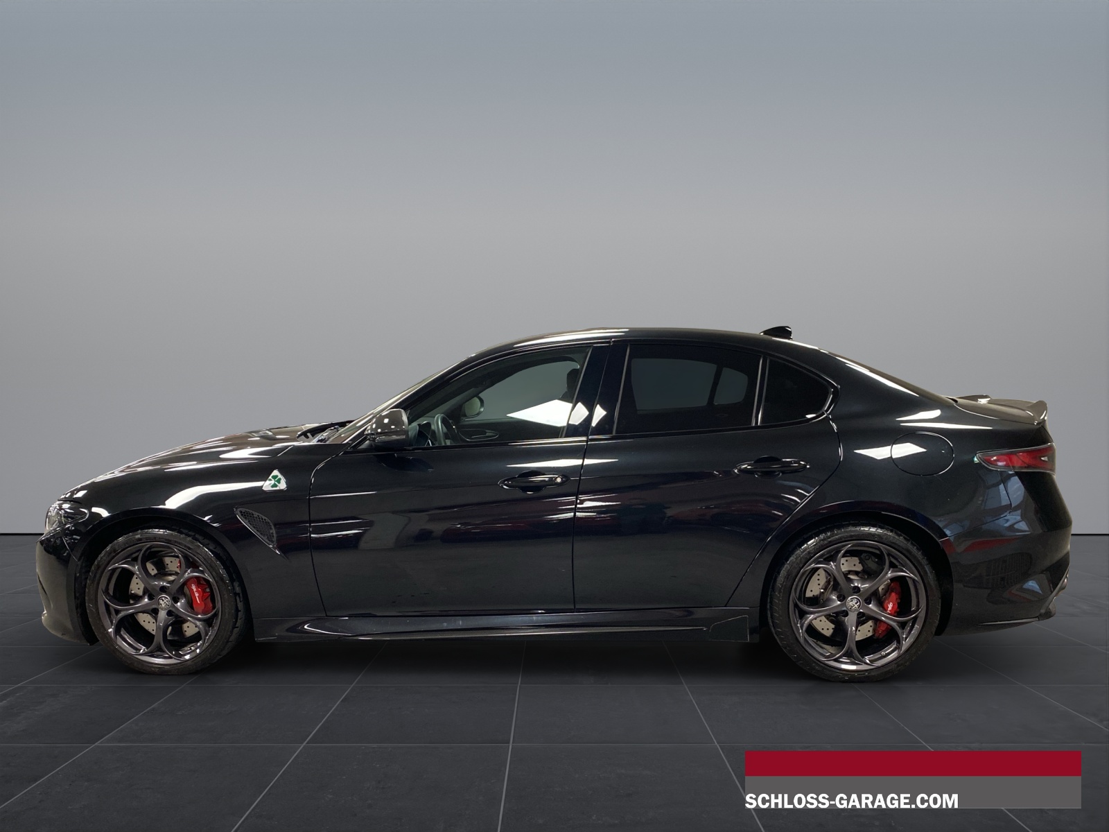 ALFA ROMEO Giulia 2.9 V6 Biturbo Quad-showroom-element-1