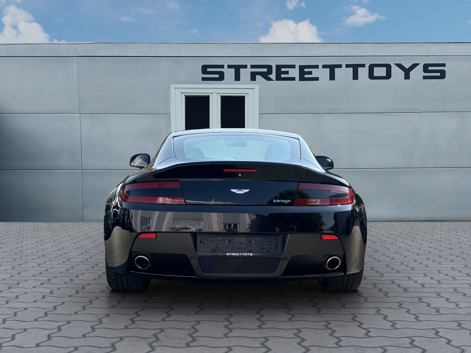 ASTON MARTIN V8 Vantage 4.7 Sportshift II Facelift-image-3
