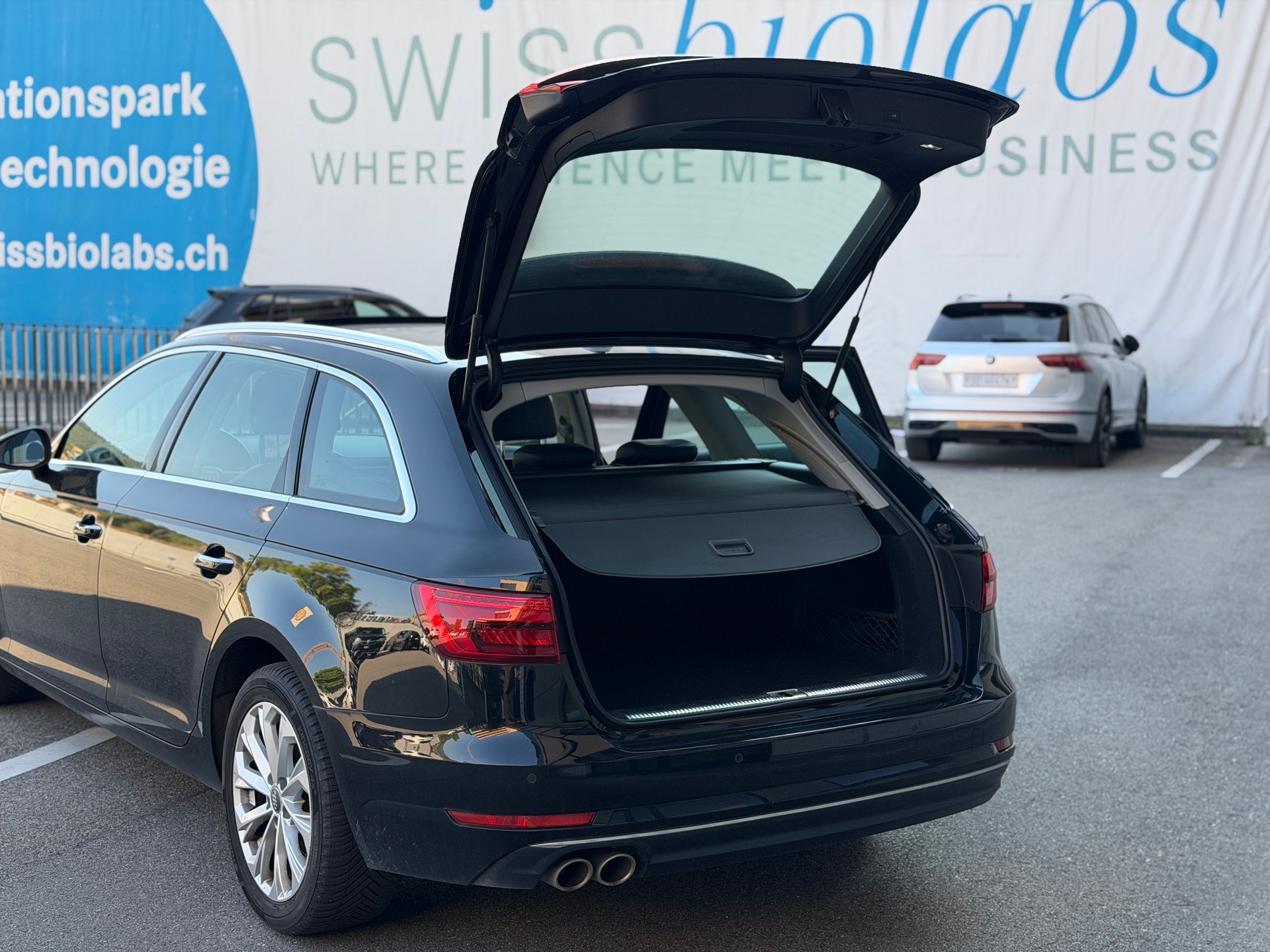 AUDI A4 Avant 2.0 TDI Sport S-line quattro S-tronic-image-22