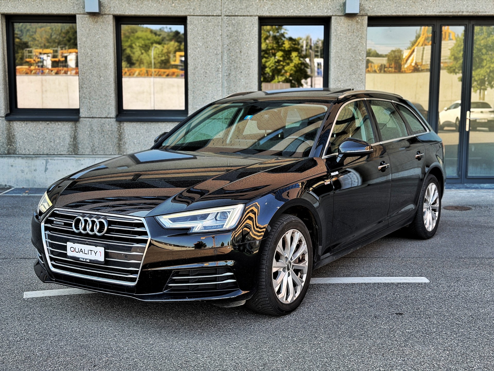 AUDI A4 Avant 2.0 TDI Sport S-line quattro S-tronic