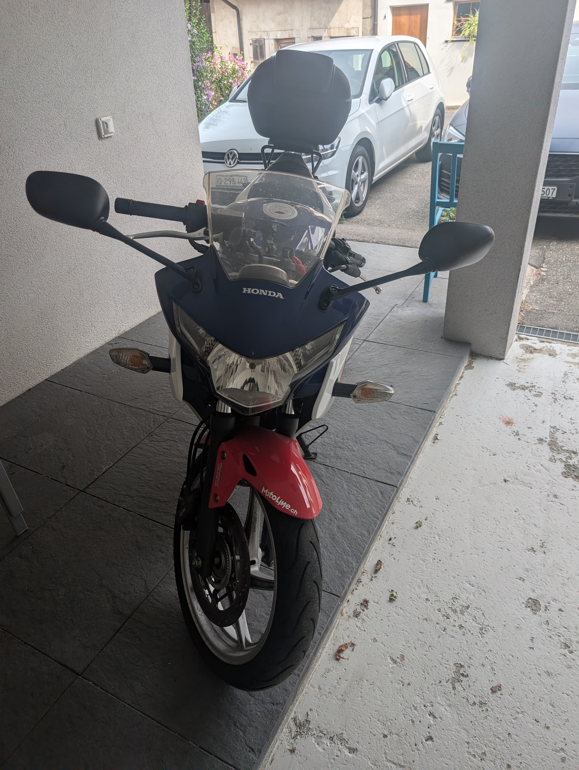 HONDA CBR 250 RA-image-1