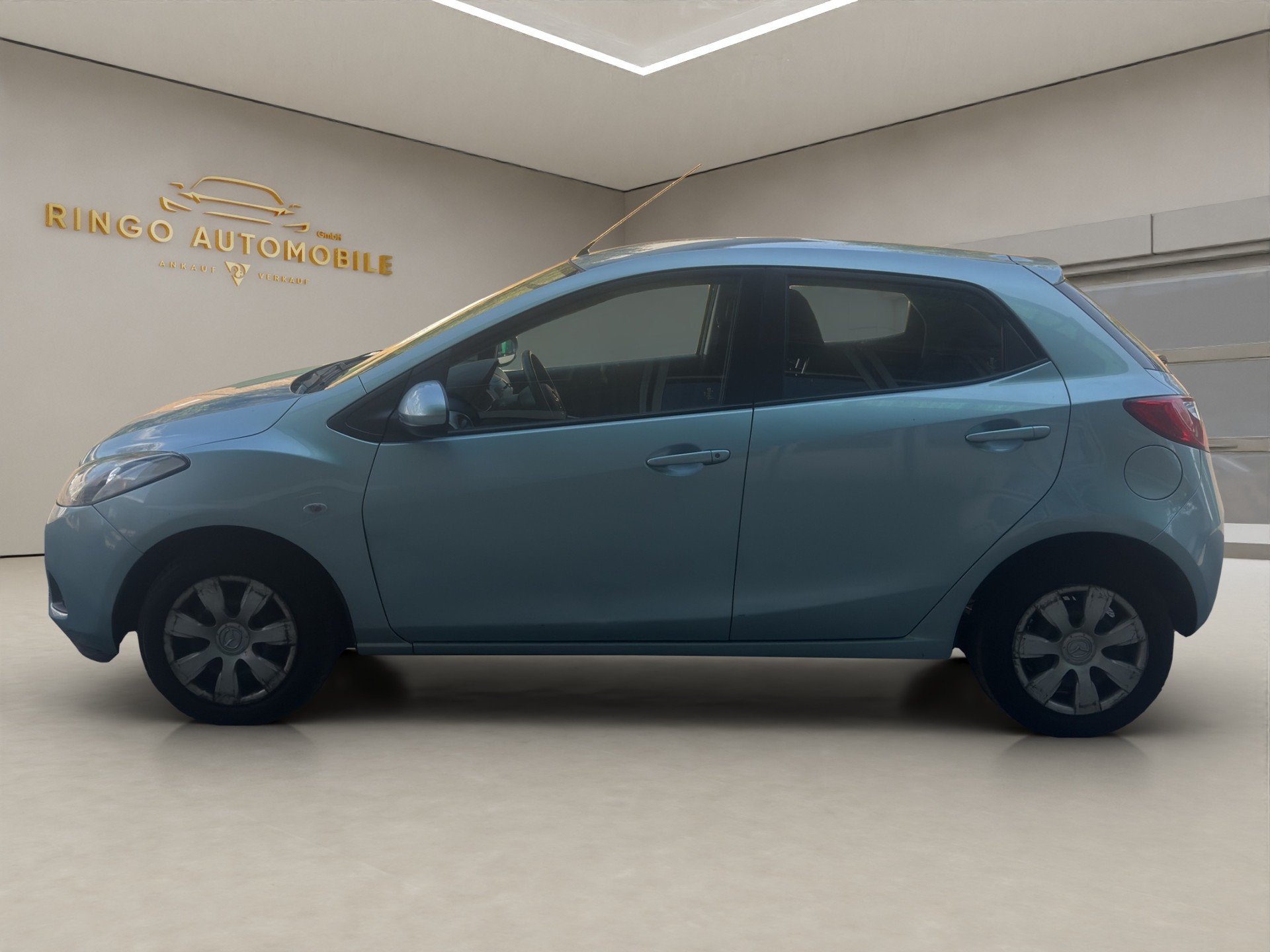MAZDA 2 1.5i 16V City Sport 2 Automatic-showroom-element-3