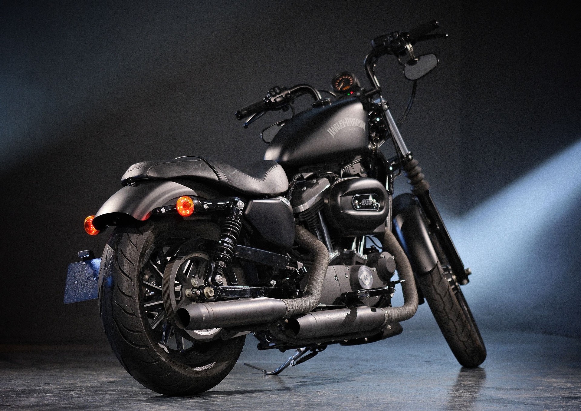 HARLEY-DAVIDSON XL 883 N Sportster Iron ABS-showroom-element-1