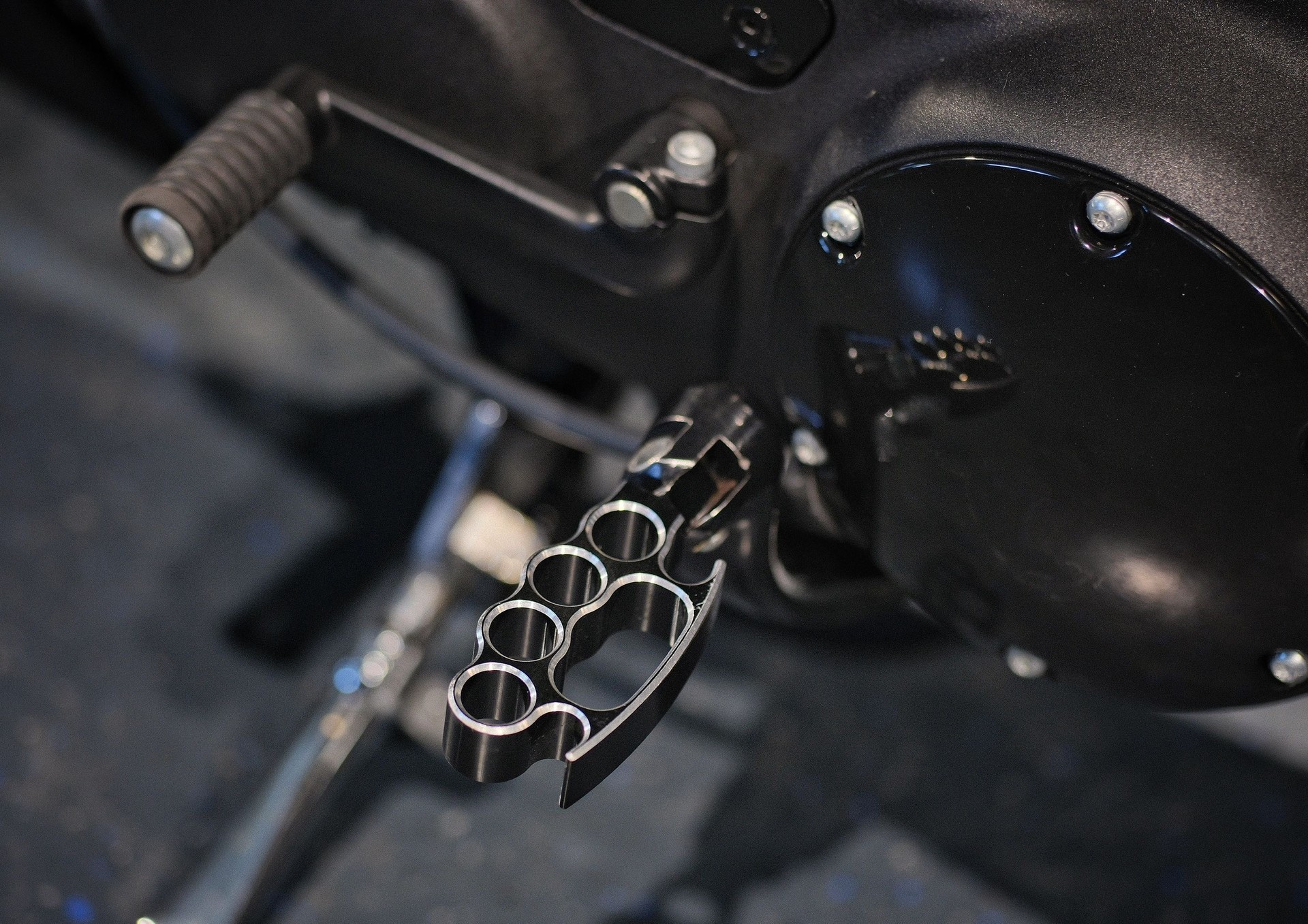 HARLEY-DAVIDSON XL 883 N Sportster Iron ABS-image-13