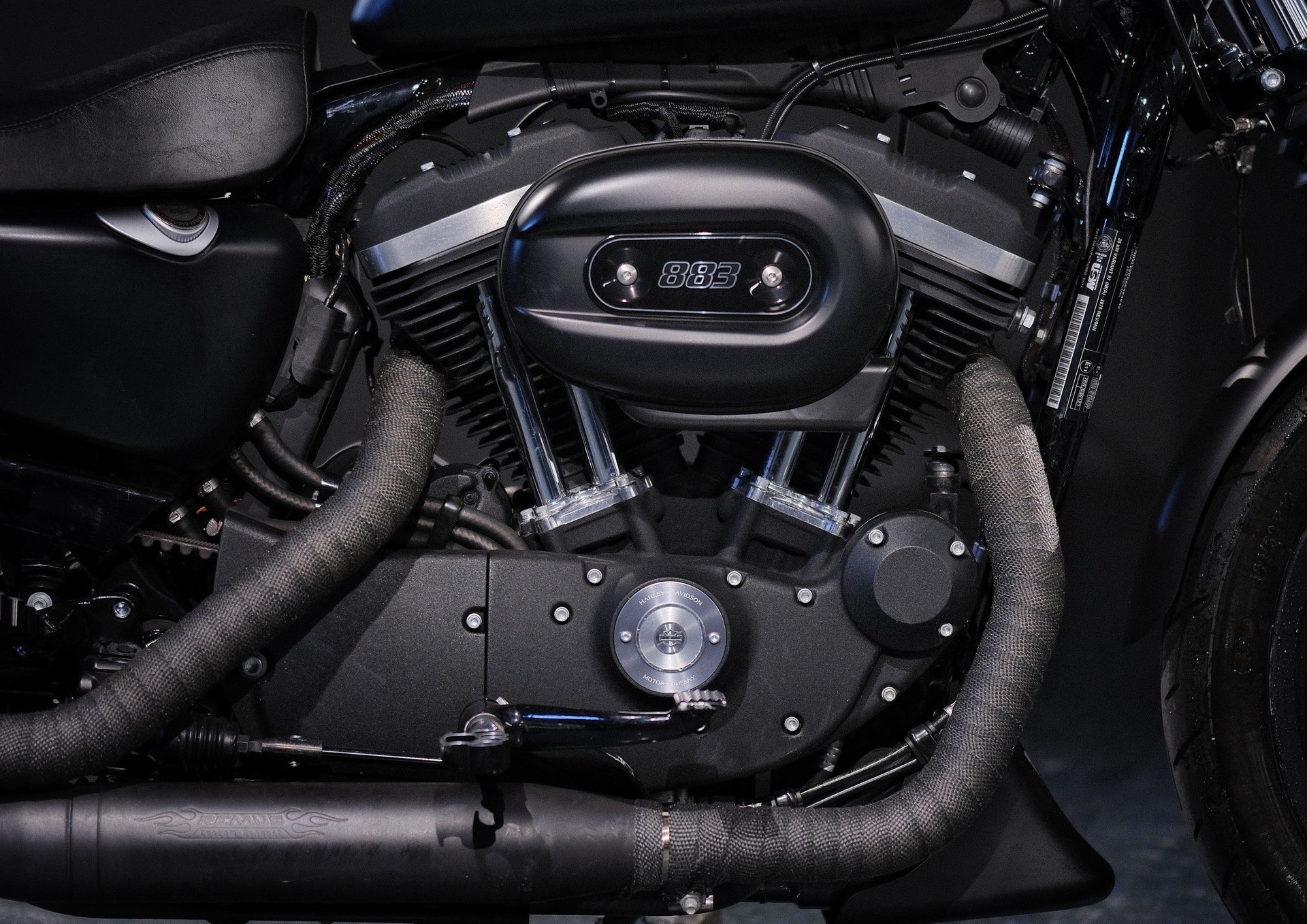 HARLEY-DAVIDSON XL 883 N Sportster Iron ABS-image-8