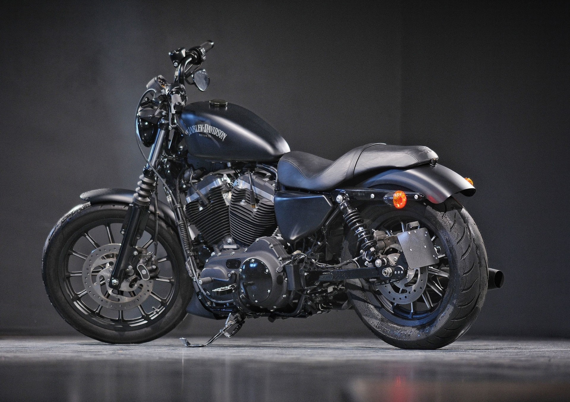 HARLEY-DAVIDSON XL 883 N Sportster Iron ABS-showroom-element-2
