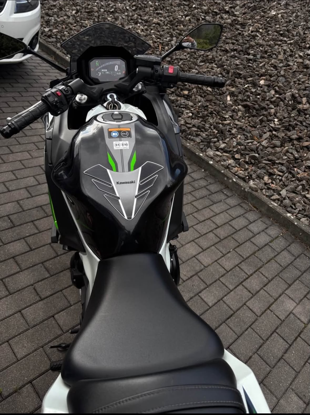 KAWASAKI Ninja 650-image-2