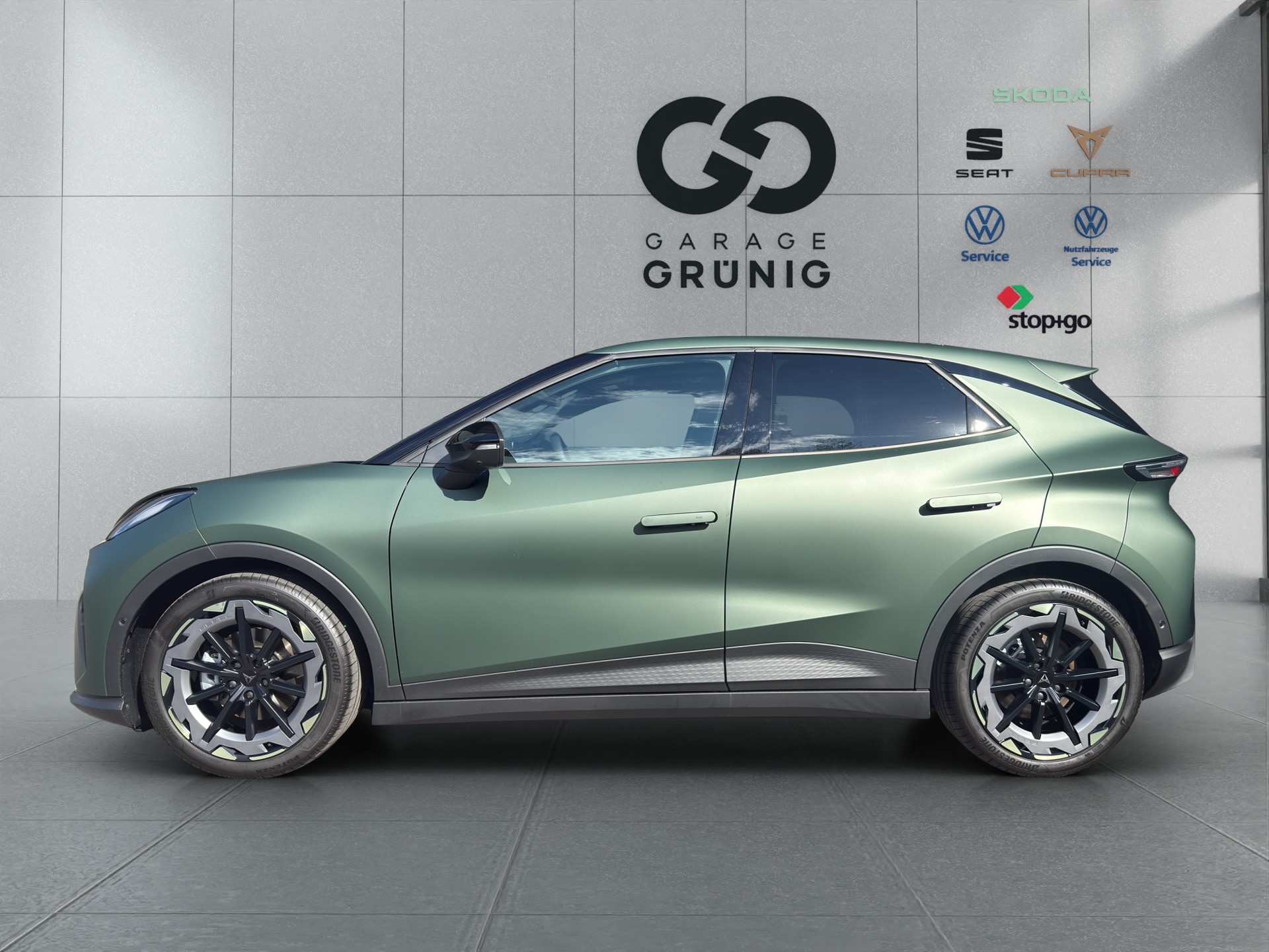 CUPRA Raval 52 kWh VZ Extreme Launch Edition-showroom-element-2