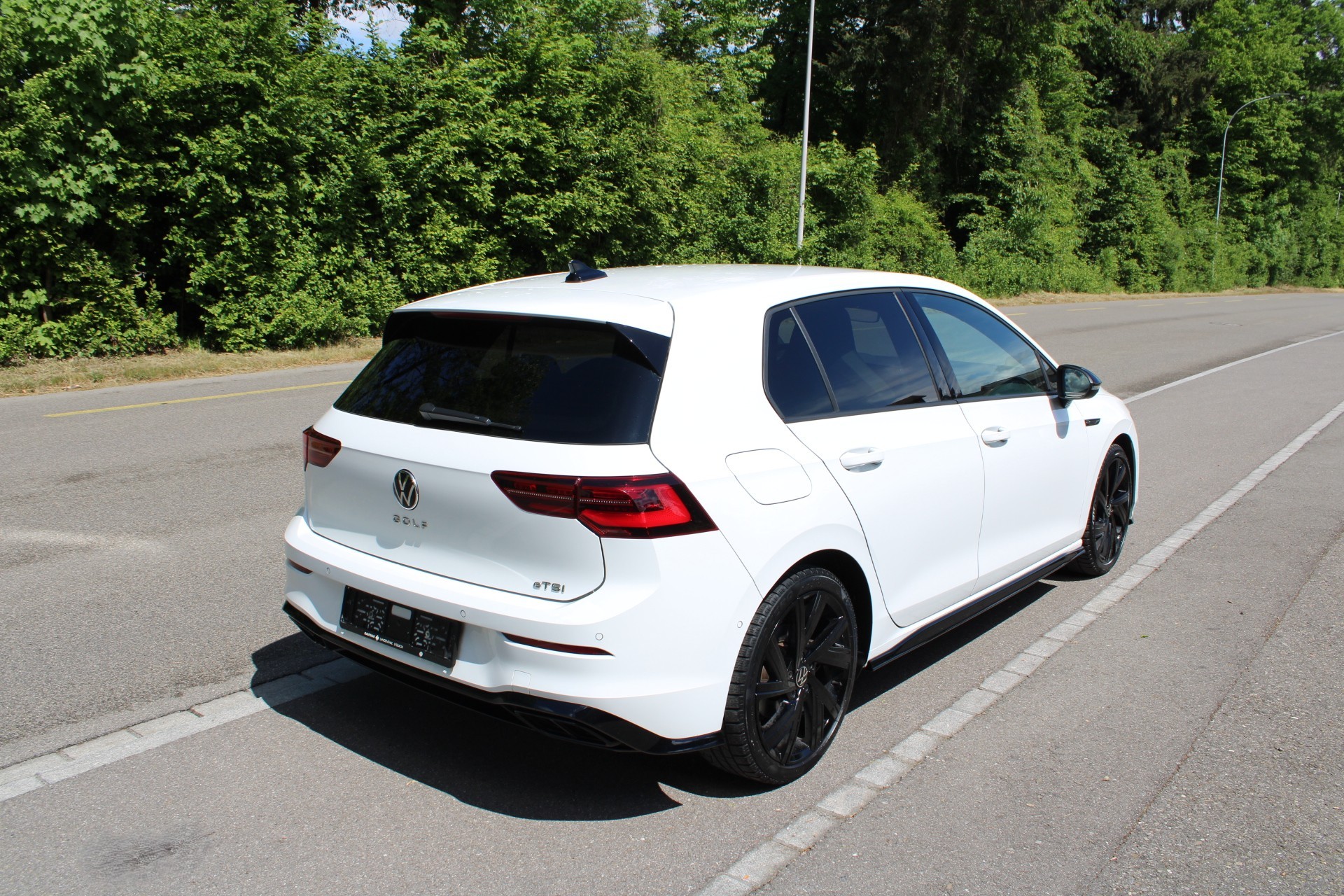 VW Golf 1.5 eTSI mHEV ACT R-Line DSG-showroom-element-3