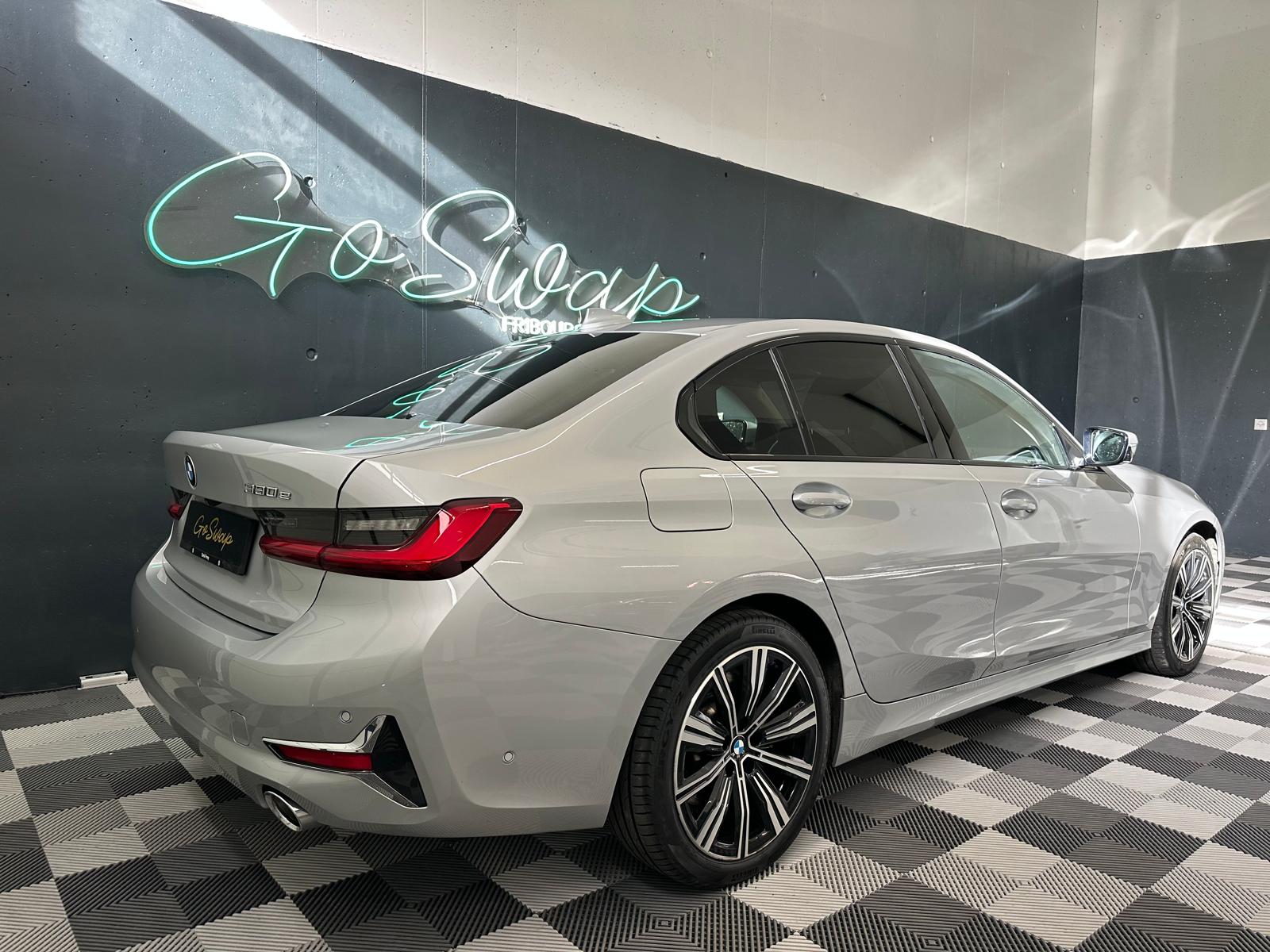 BMW 330e Steptronic Luxury Line-image-4