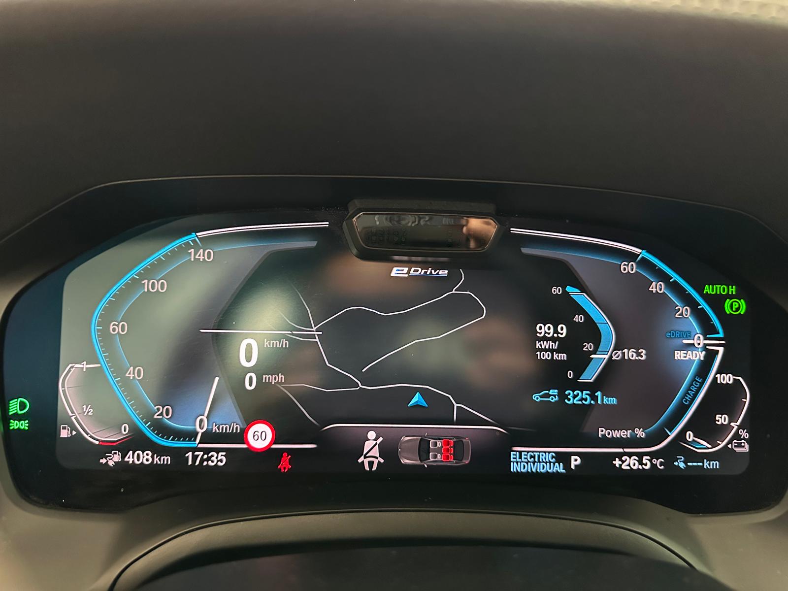 BMW 330e Steptronic Luxury Line-image-18