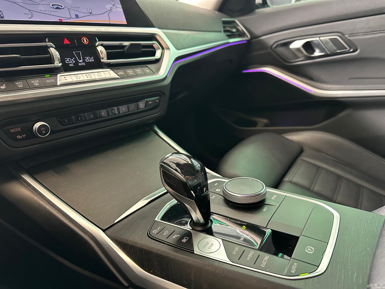 BMW 330e Steptronic Luxury Line-image-24